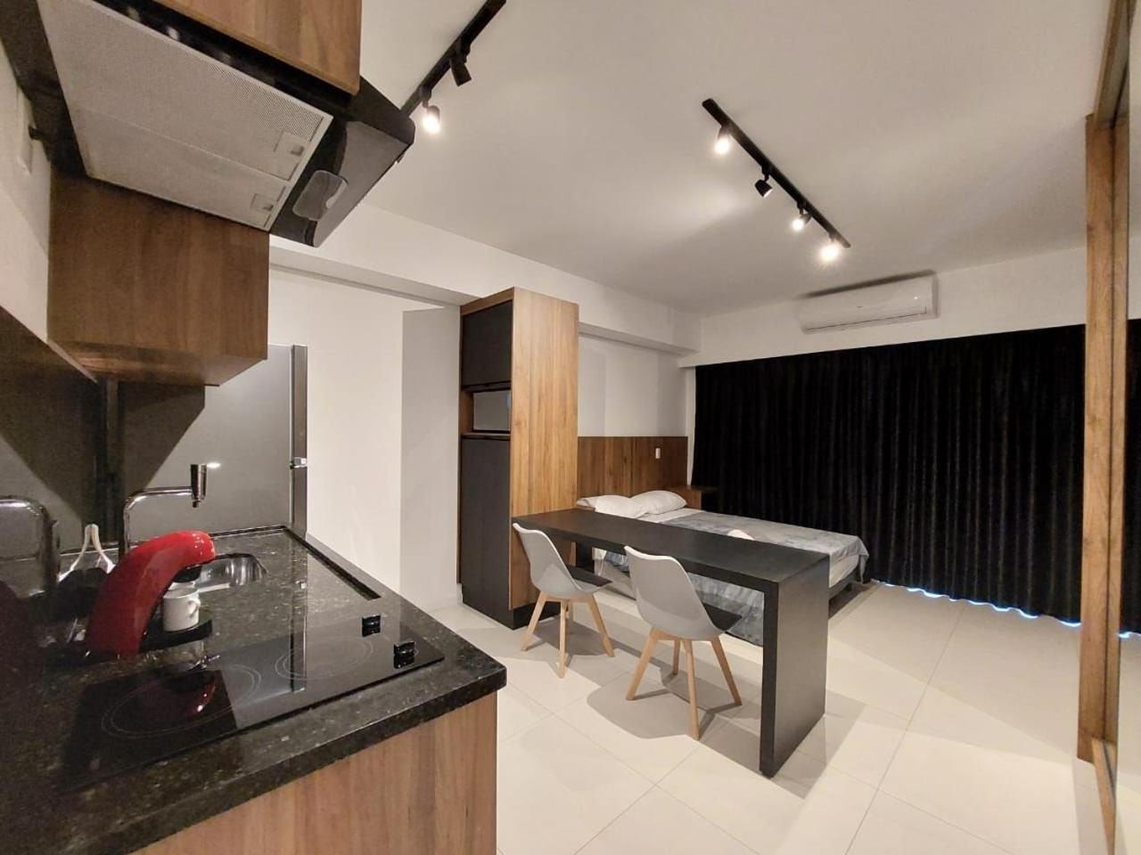 Studio novo junto a liberdade com garagem