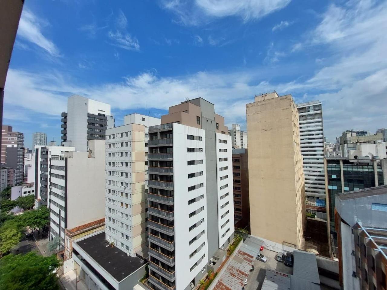 Studio novo junto a liberdade com garagem