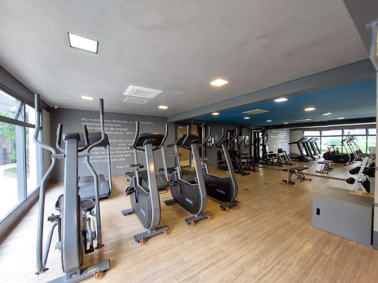 Studio novo junto a liberdade com garagem