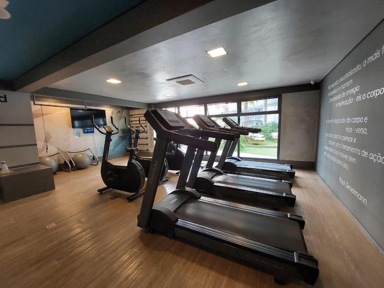 Studio novo junto a liberdade com garagem