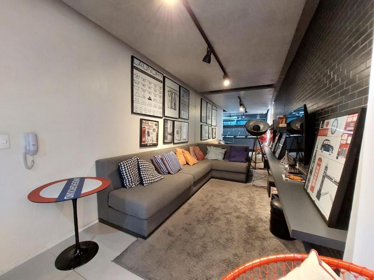 Studio novo junto a liberdade com garagem