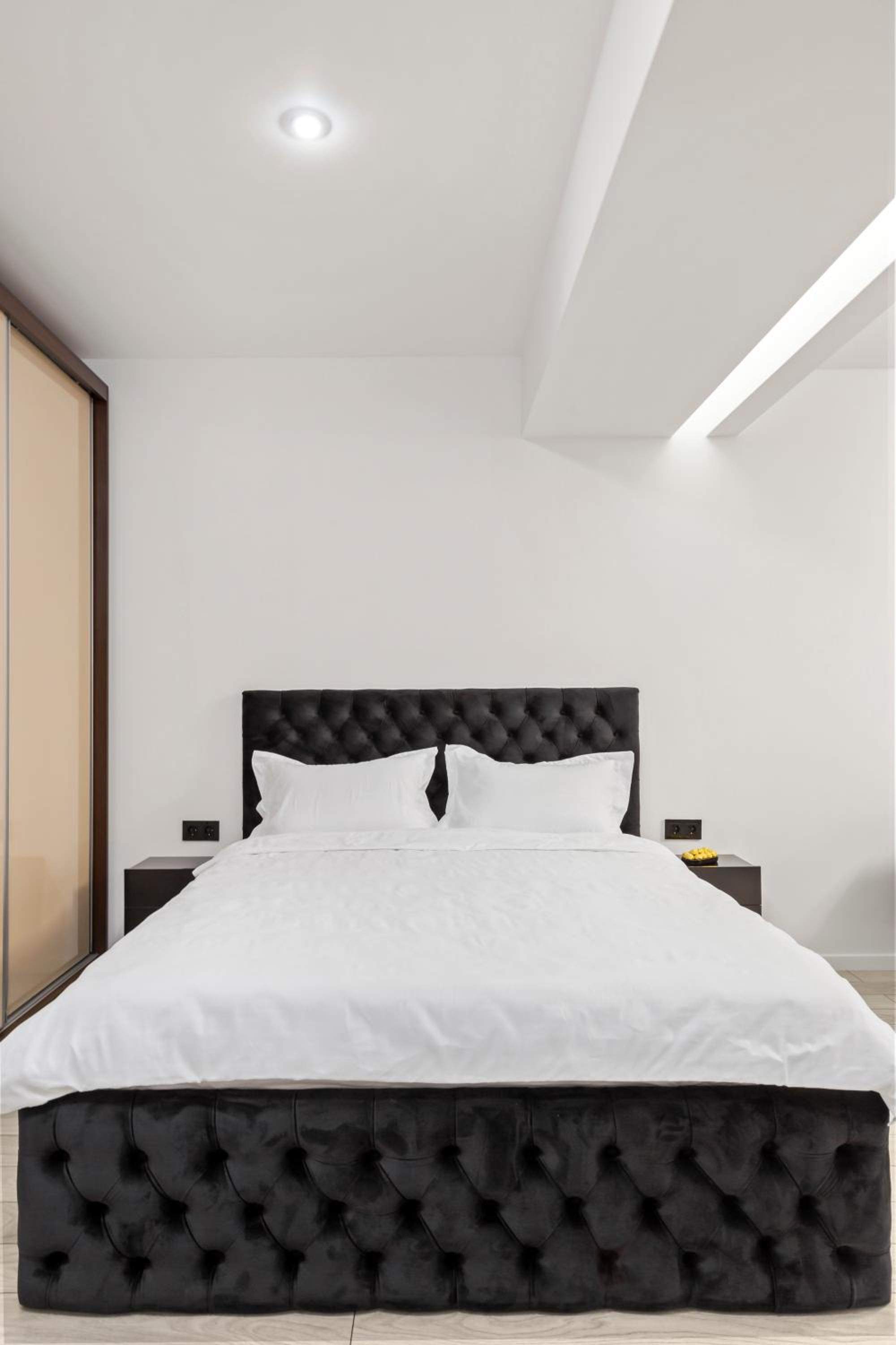 InCity Studio - Near Bucharest Mall, Balcony - RH Living view 2