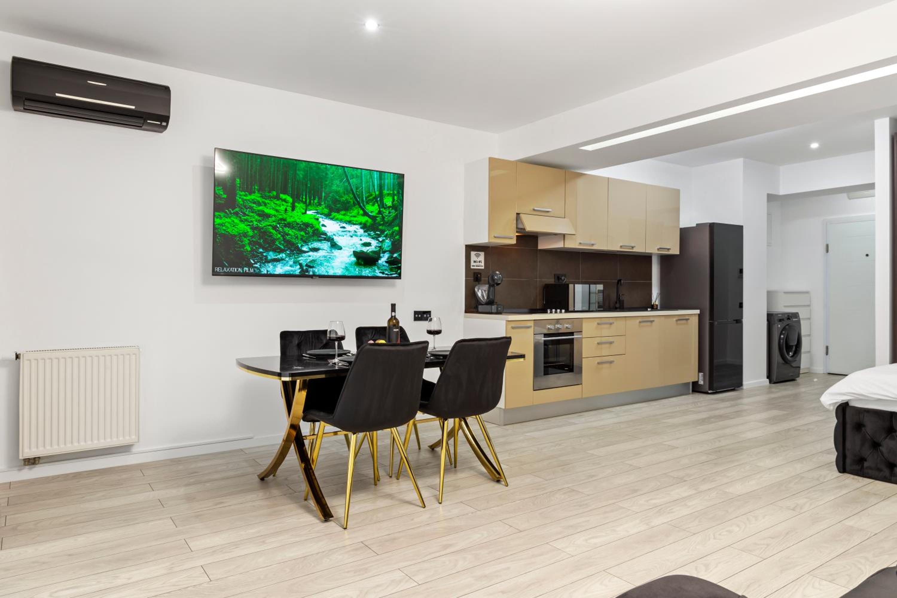 InCity Studio - Near Bucharest Mall, Balcony - RH Living view 5