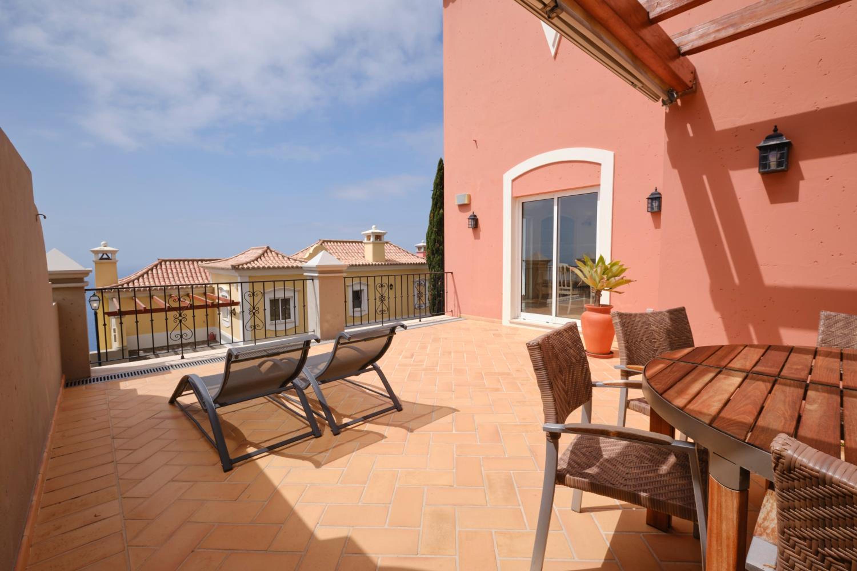 Photo 64