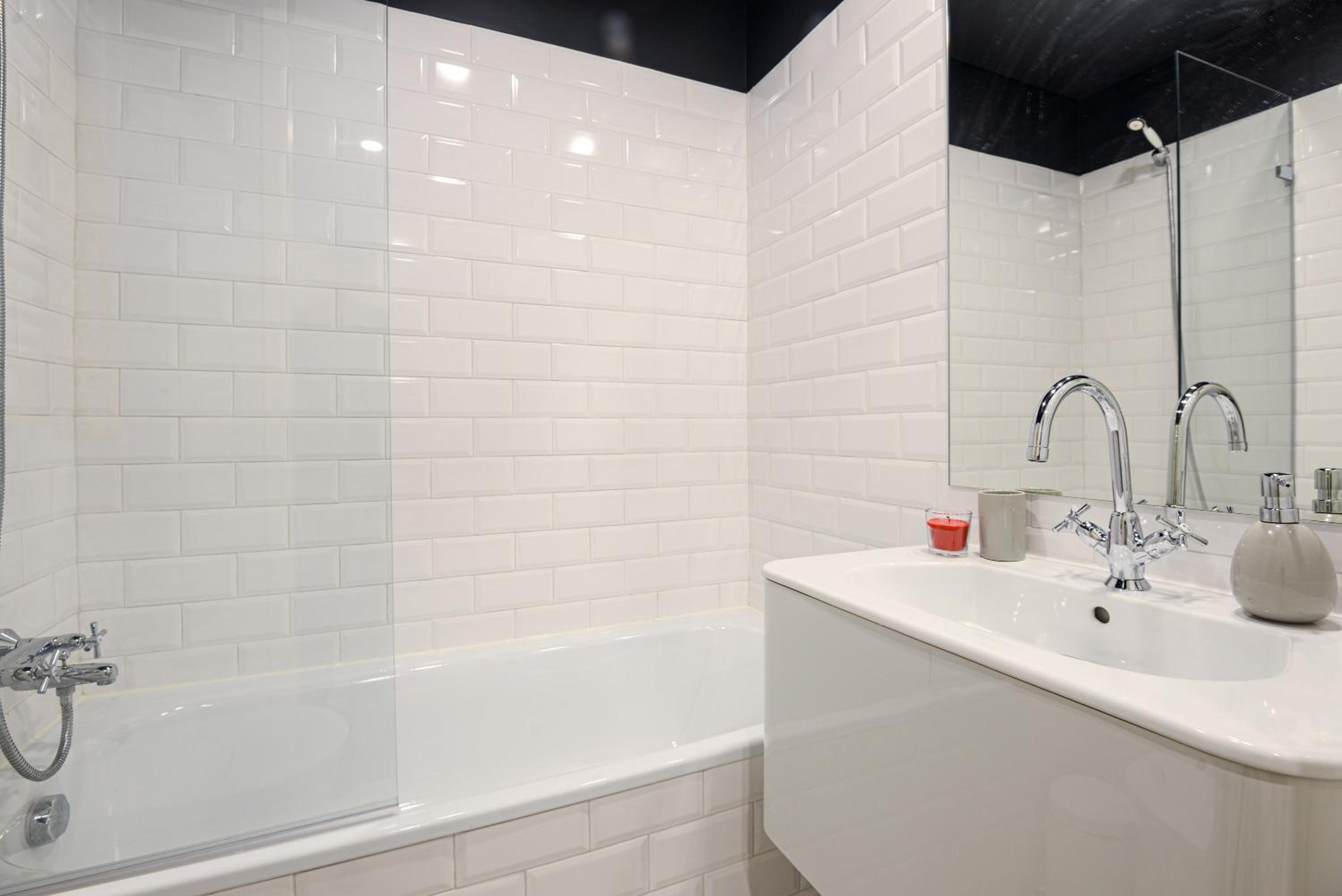 Charming Studio in central Lisbon view 5