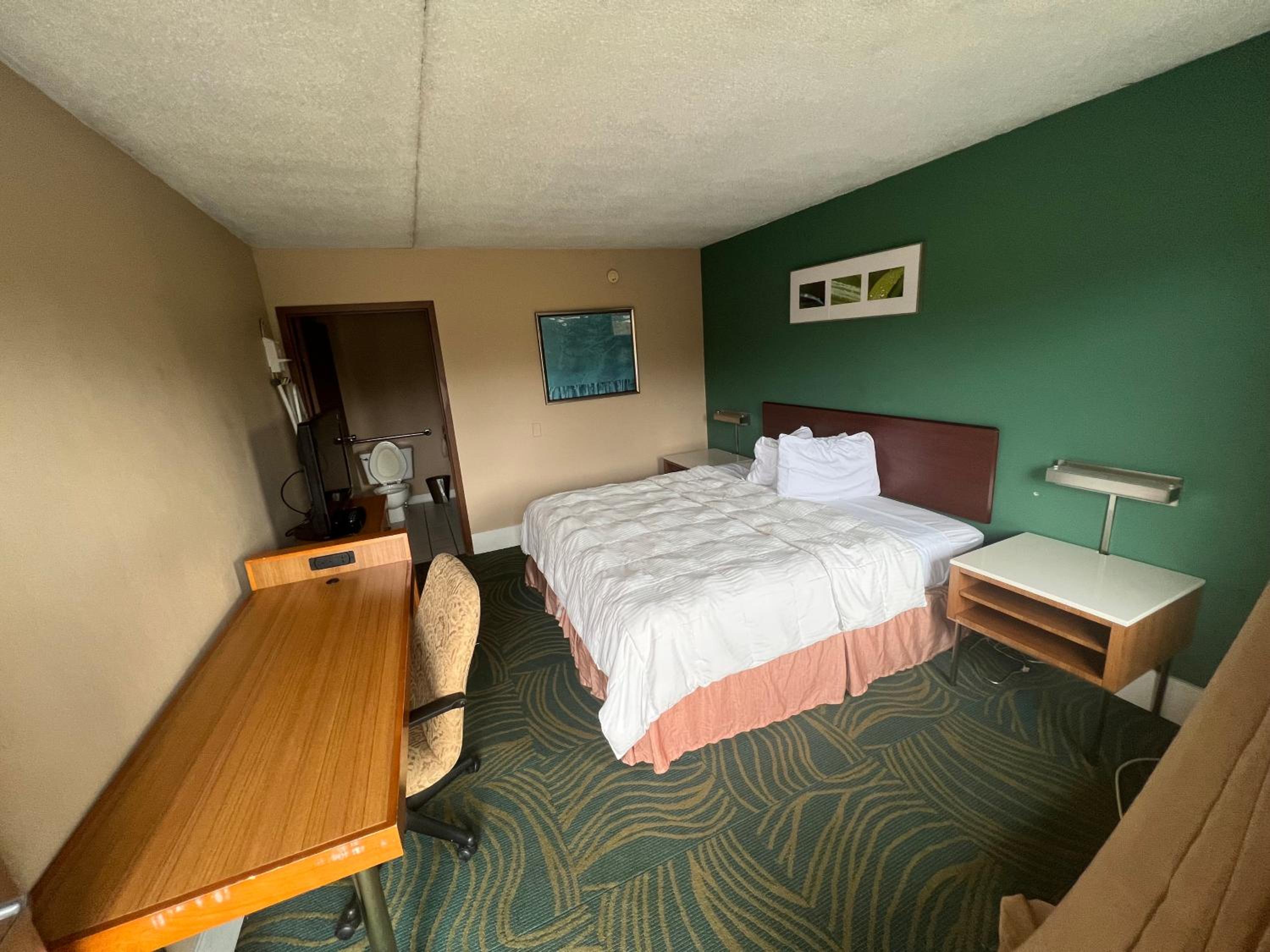 Hilltop Inn Pittsburgh view 5