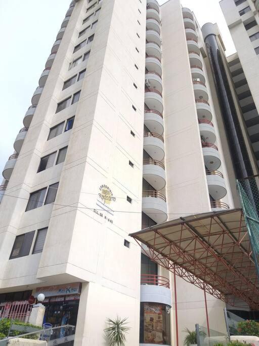 Hotel Apto Rodadero 2 Habitaciones A 3 Cuadras Playa