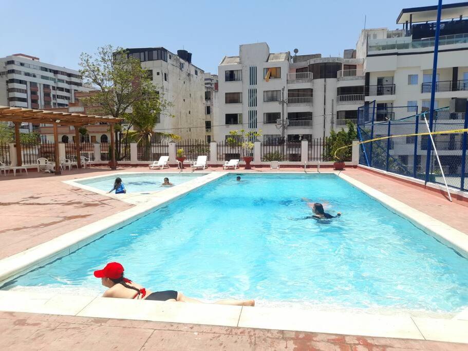 Apto Rodadero 2 habitaciones a 3 cuadras playa