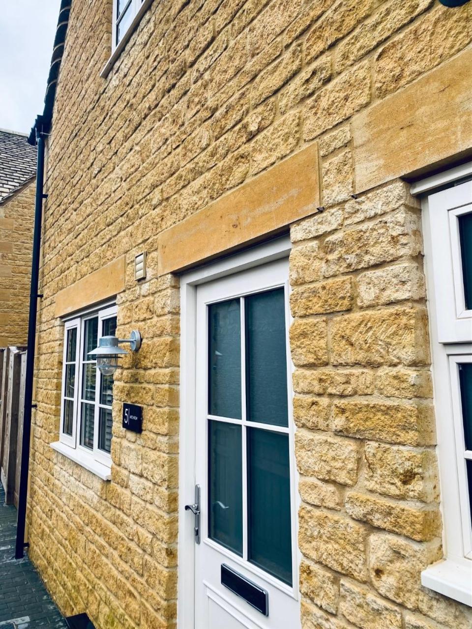 Arch Row Cottage - Stow on the Wold