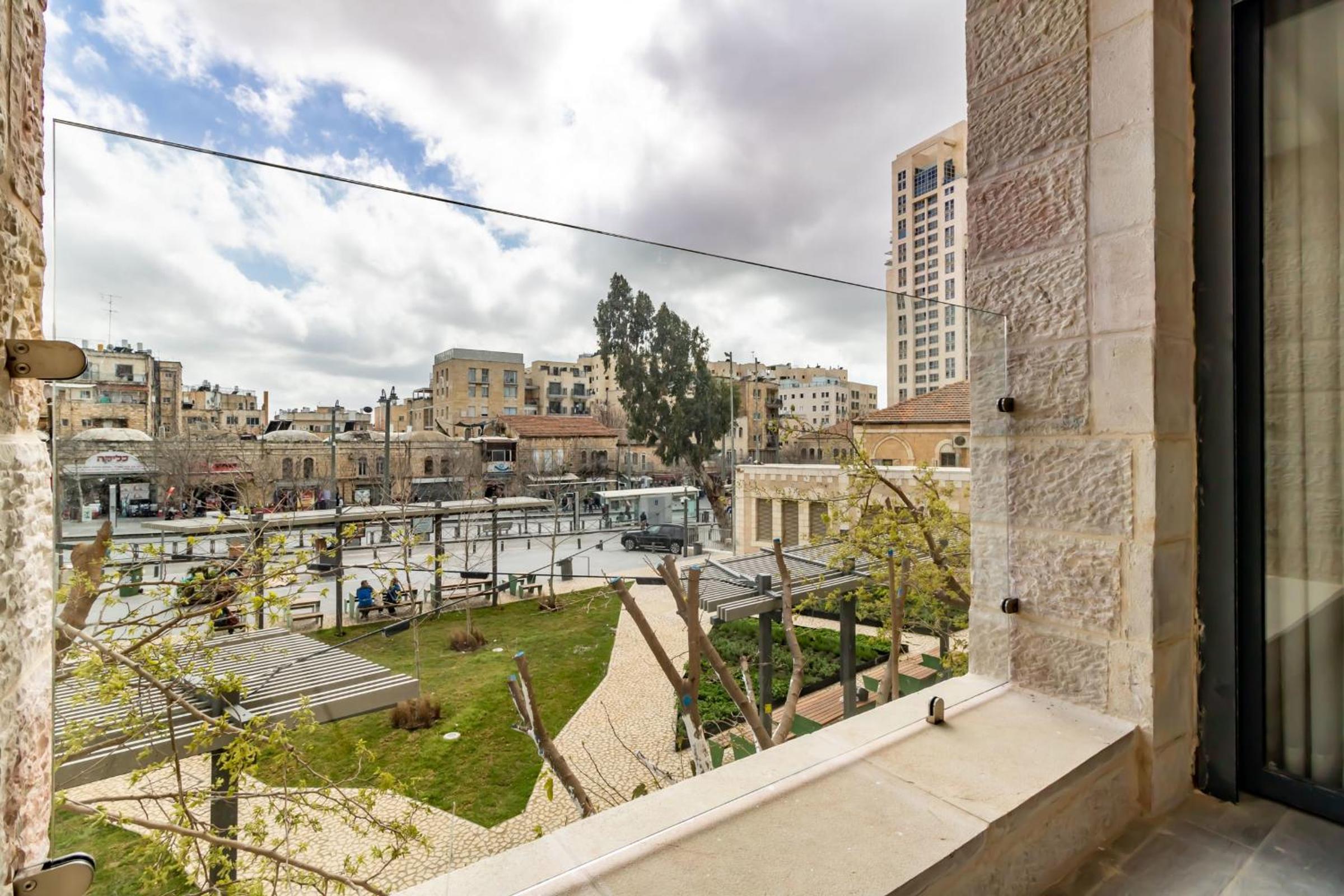 JERUSALEM Suite-Hosted by Sweetstay view 4