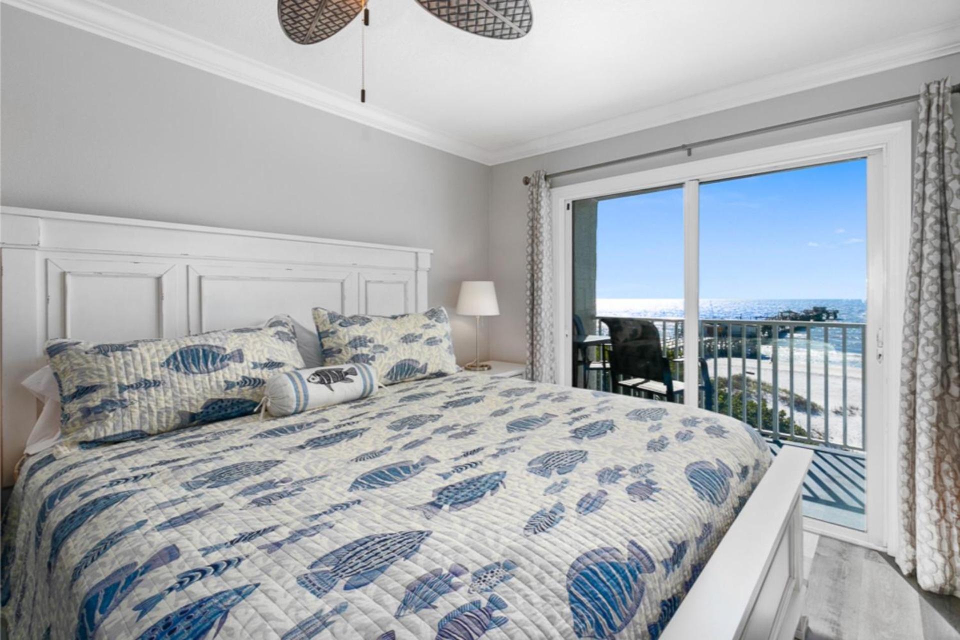 Gorgeous 3 Bedroom Condo In The Perfect Locationseaoats302 view 4