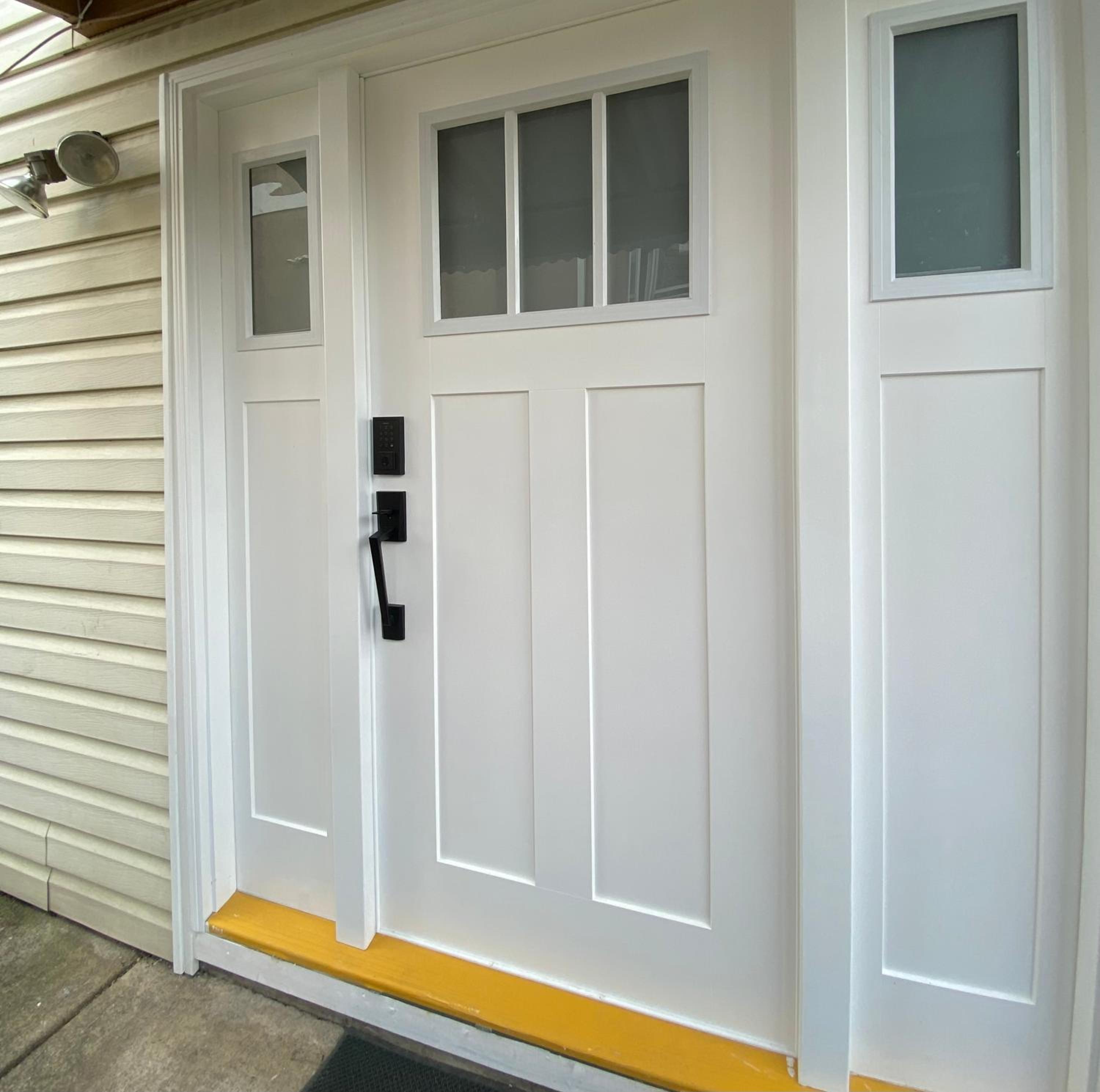 Burnaby Metrotown Cozy 3 Bedroom Suite Walk to Skytrain and Malls