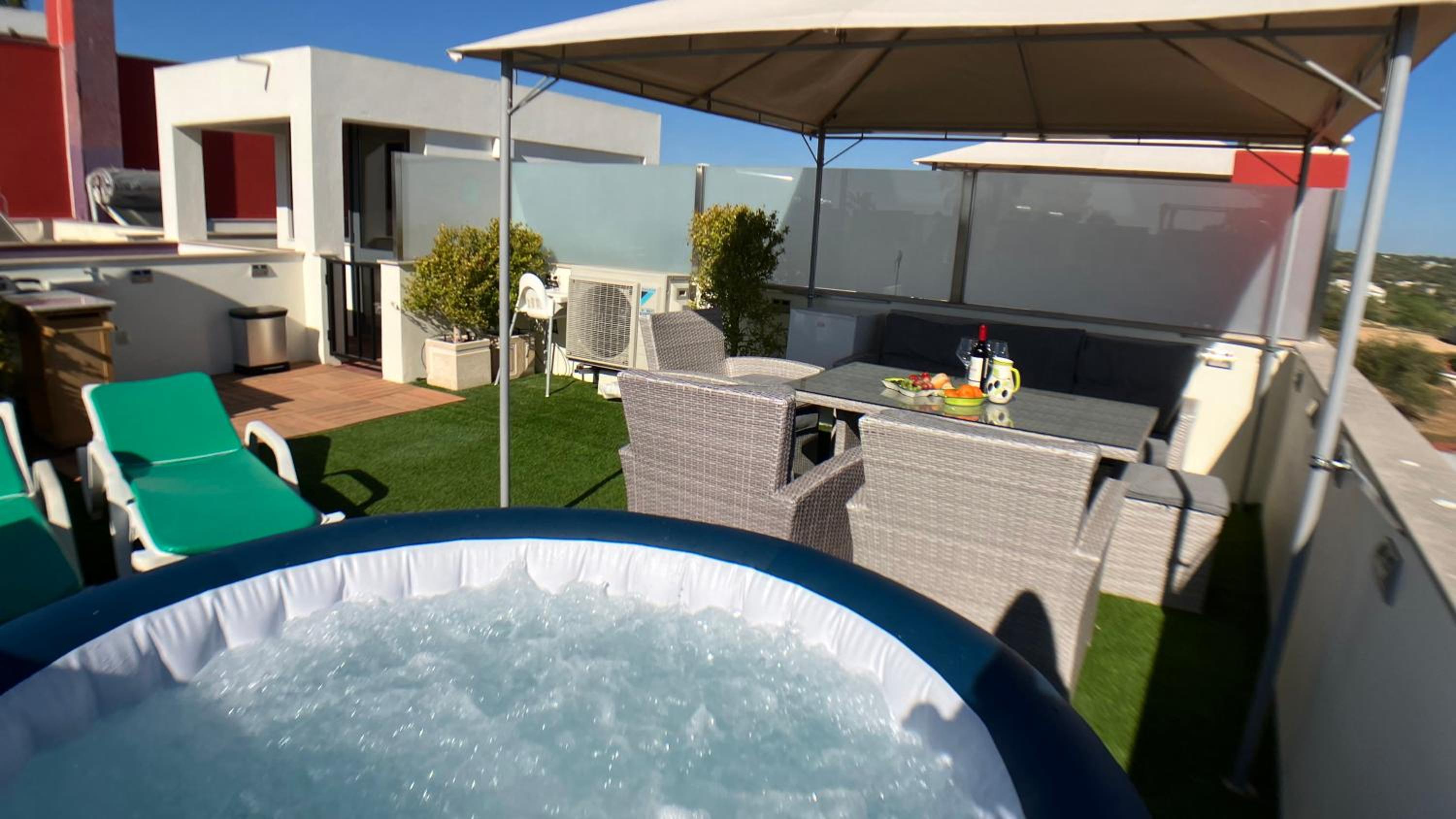 Apartment Beta - 2 Bedrooms, Private Rooftop Patio with Hot Tub, BBQ and View view 3