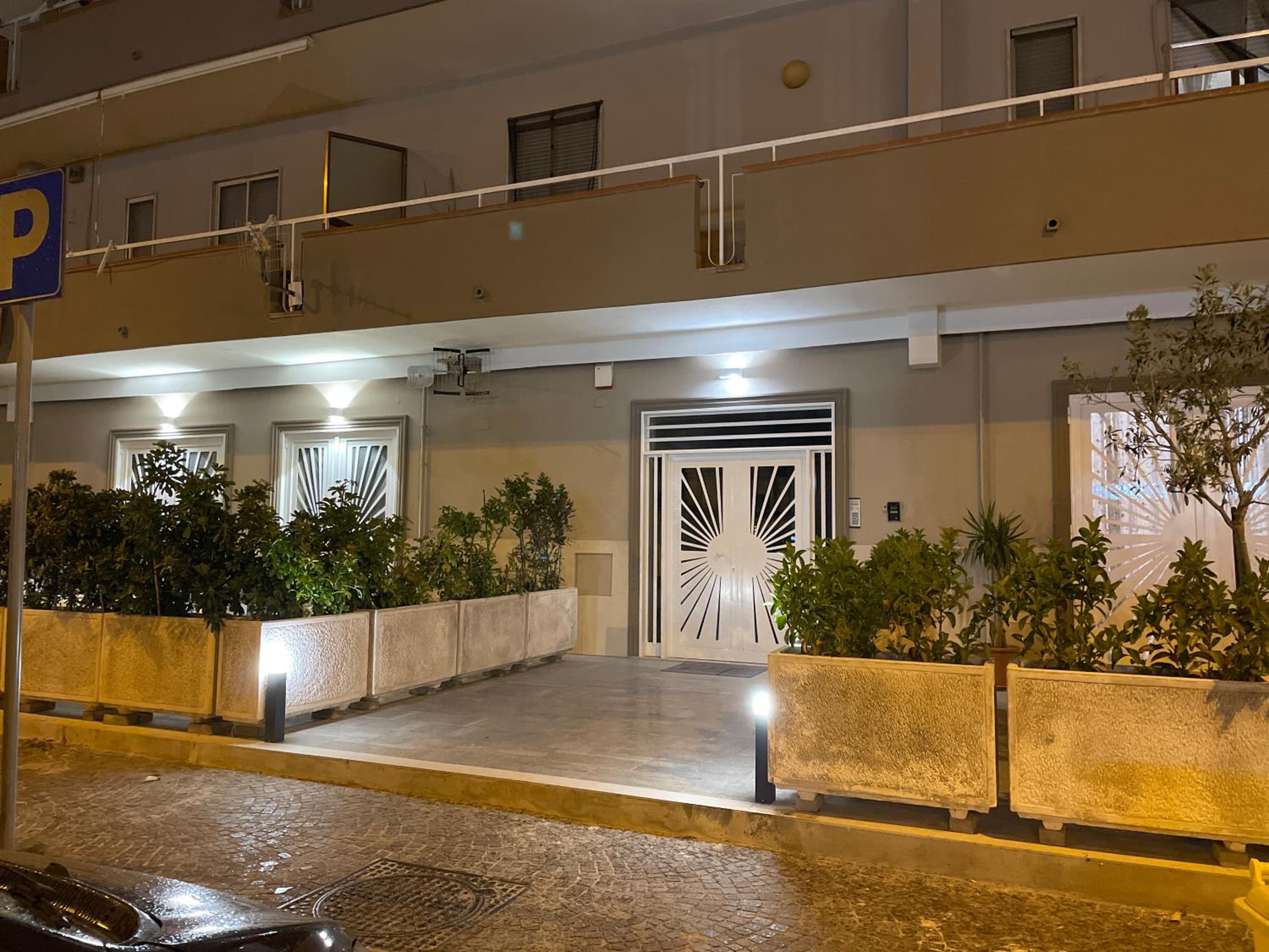 Manfredi Apartments