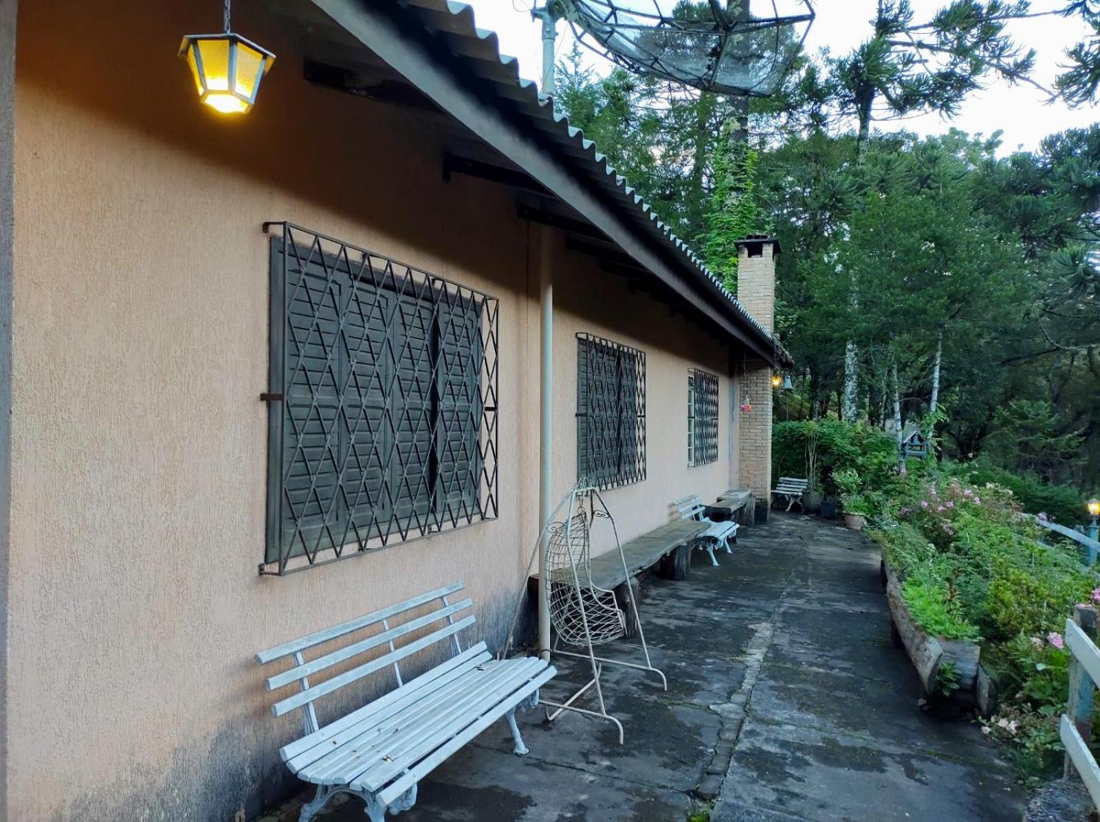 Casa em Campos do Jordão - 3 quartos, com churrasqueira