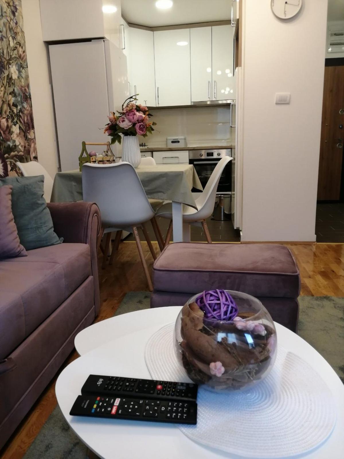 Apartment Spring Flower view 2