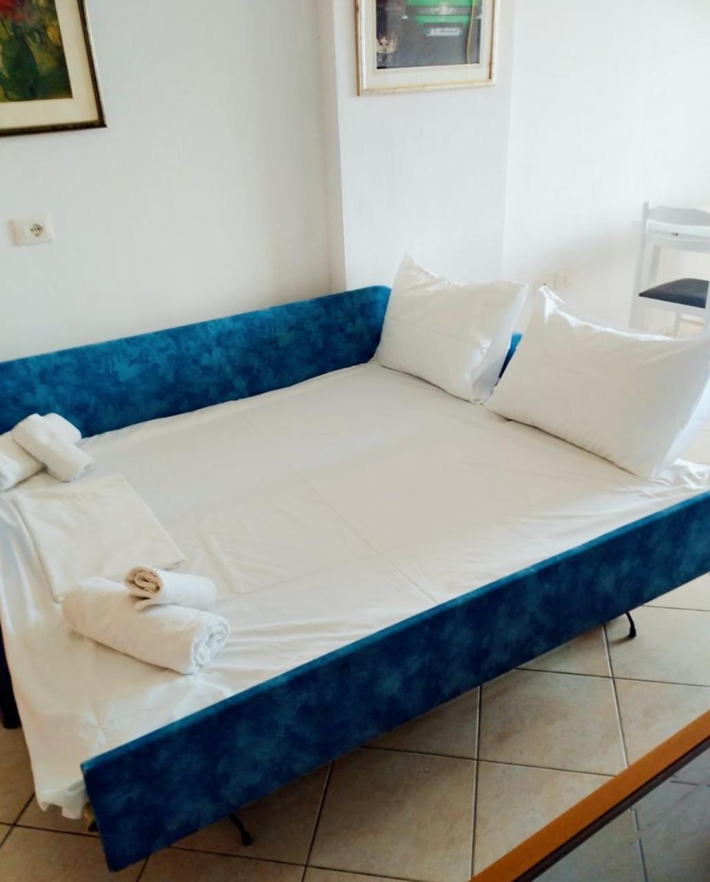 DEA APARTMENTS