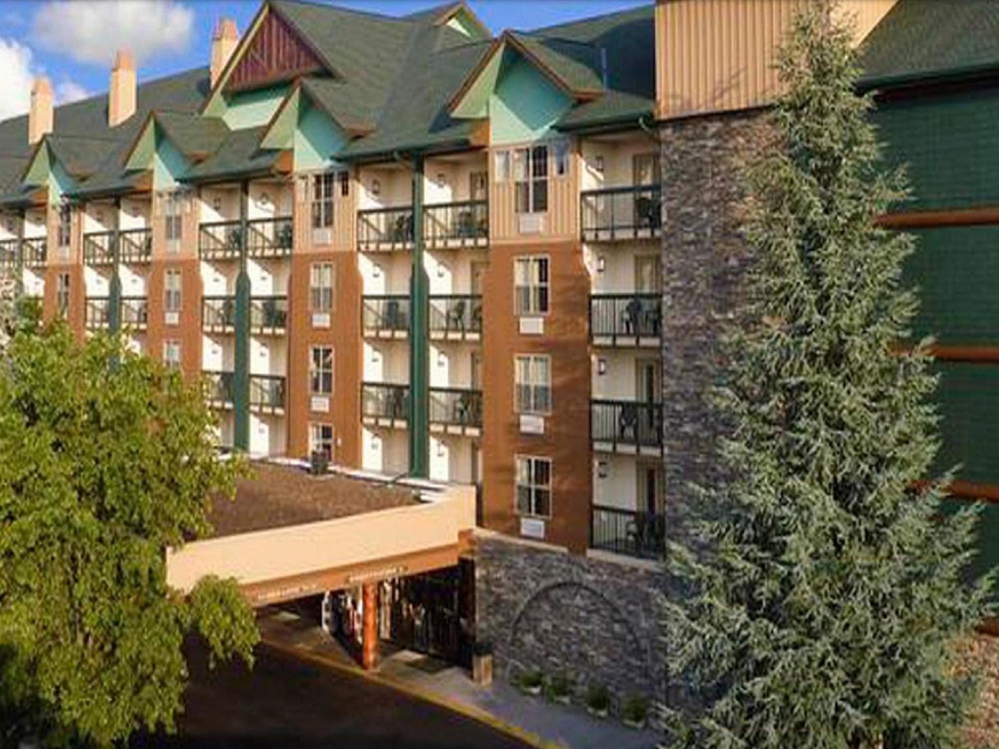Hotel Grand Smokies Resort Lodge Pigeon Forge - Image 1