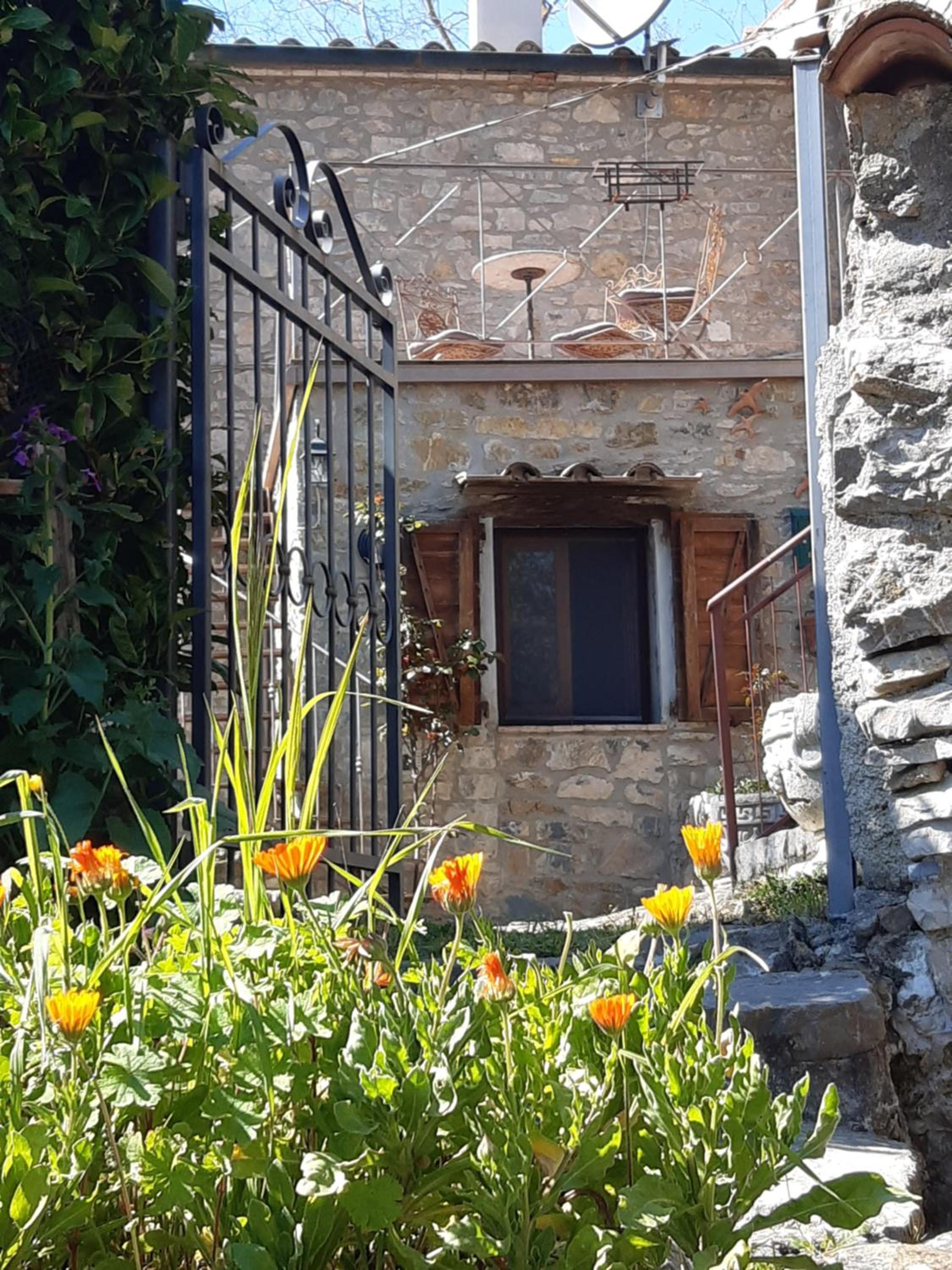 Casa della pace - apartment with private entrance view 2
