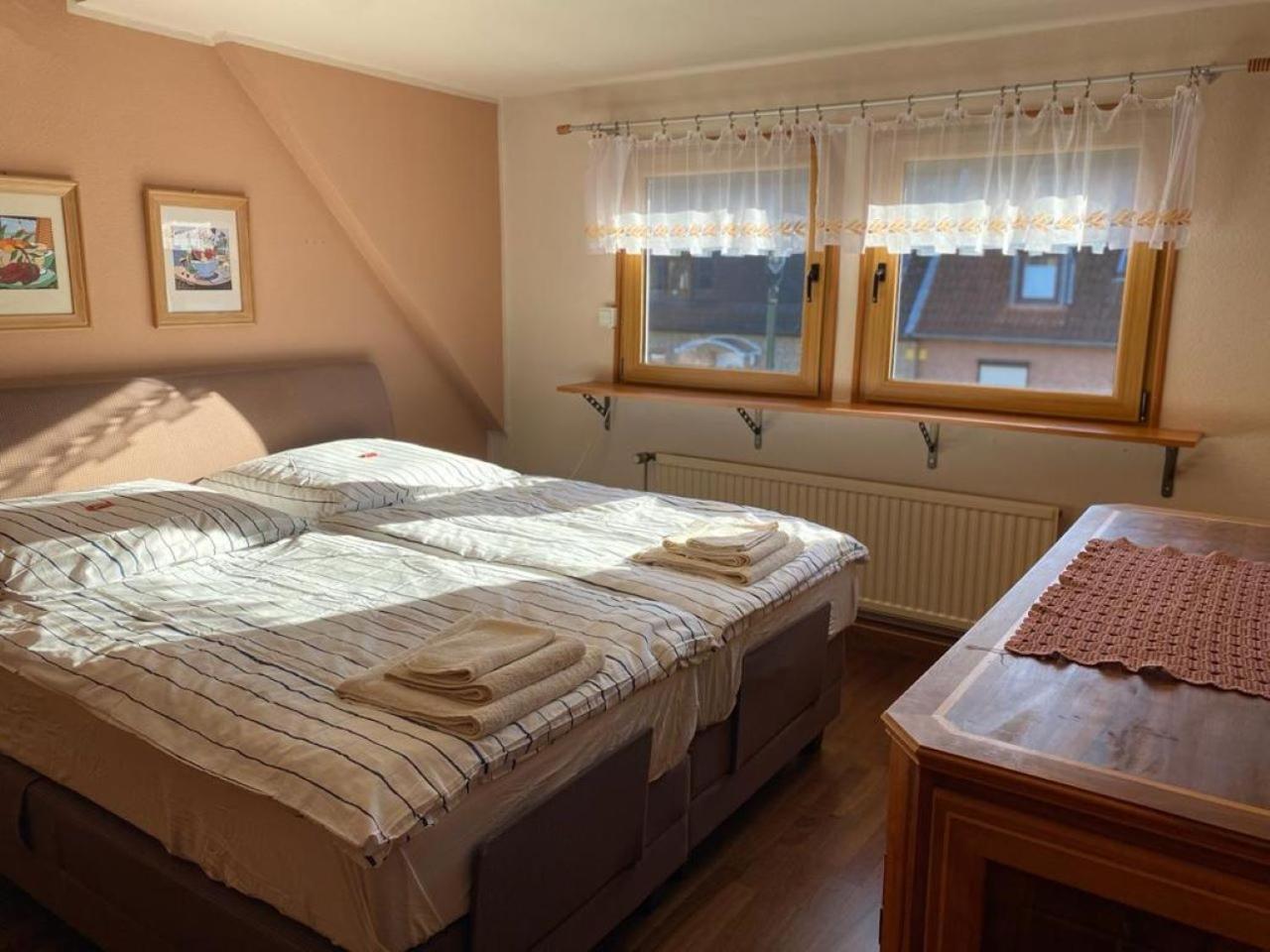 Cozy villa with garden, balcony and parking area in Düsseldorf