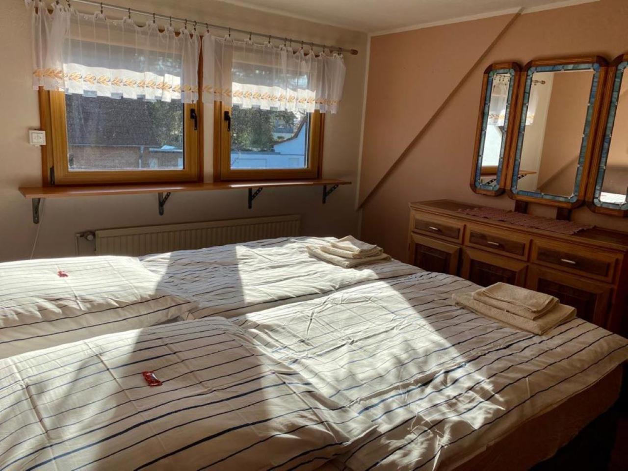 Cozy villa with garden, balcony and parking area in Düsseldorf