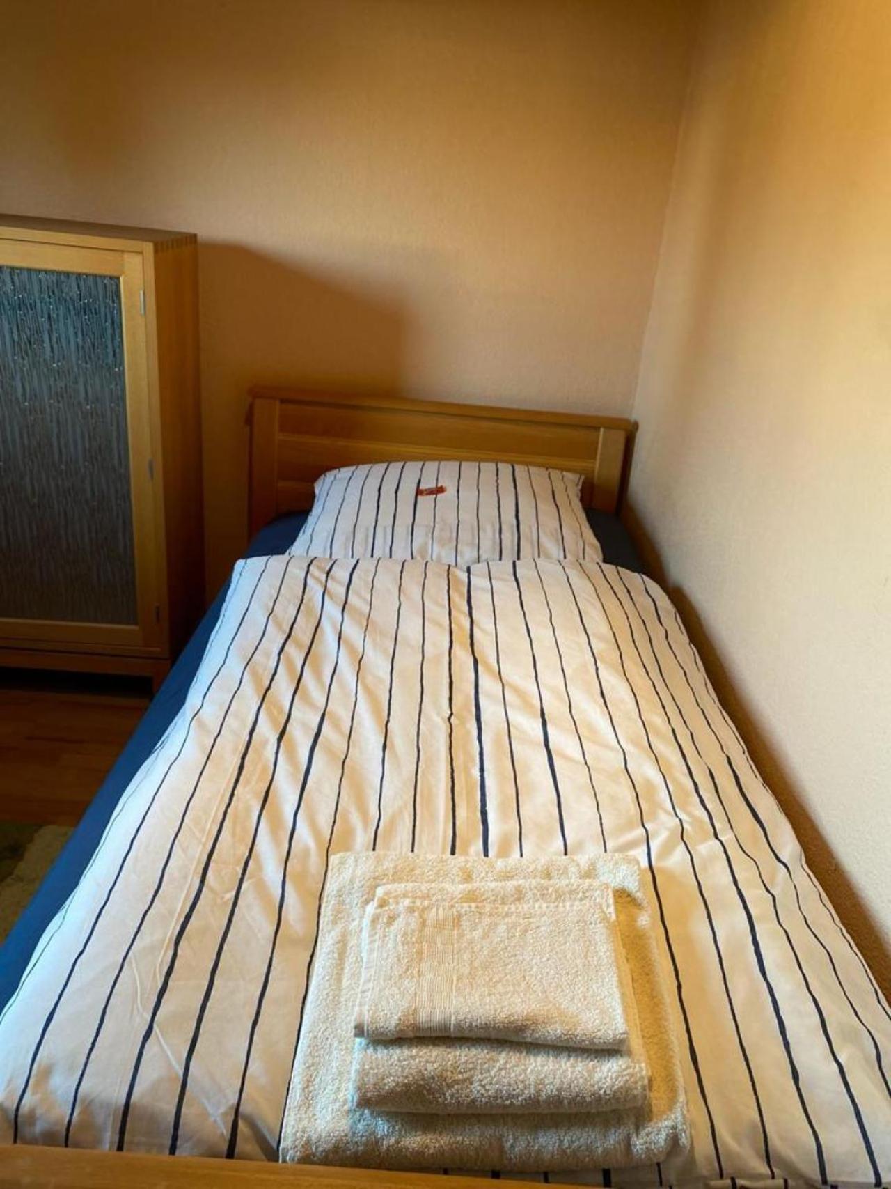 Cozy villa with garden, balcony and parking area in Düsseldorf