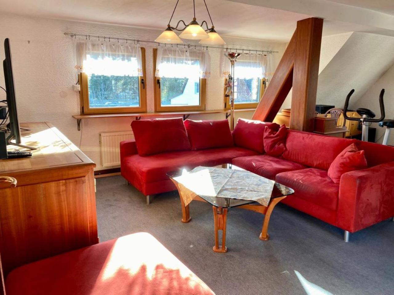 Cozy villa with garden, balcony and parking area in Düsseldorf