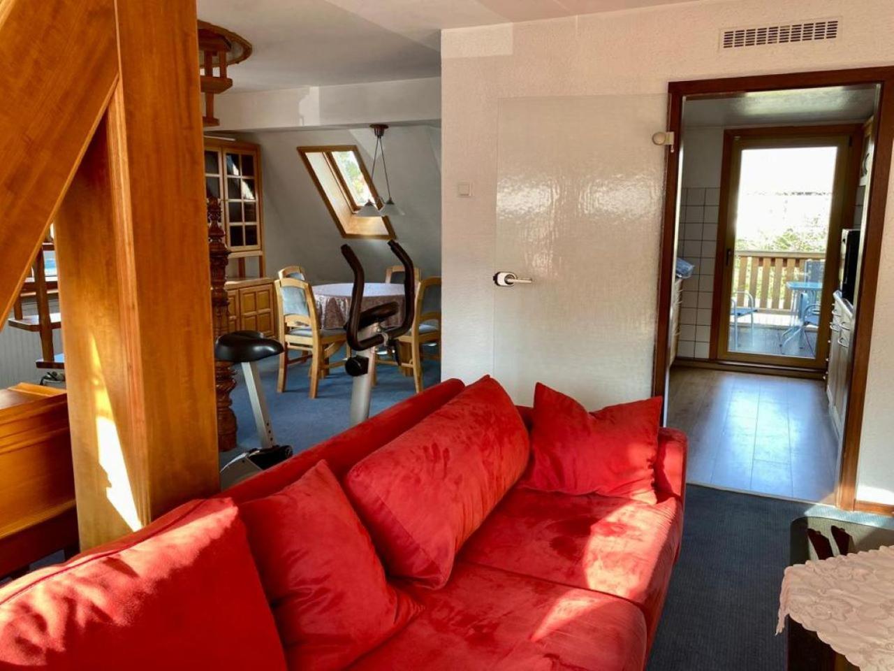 Cozy villa with garden, balcony and parking area in Düsseldorf