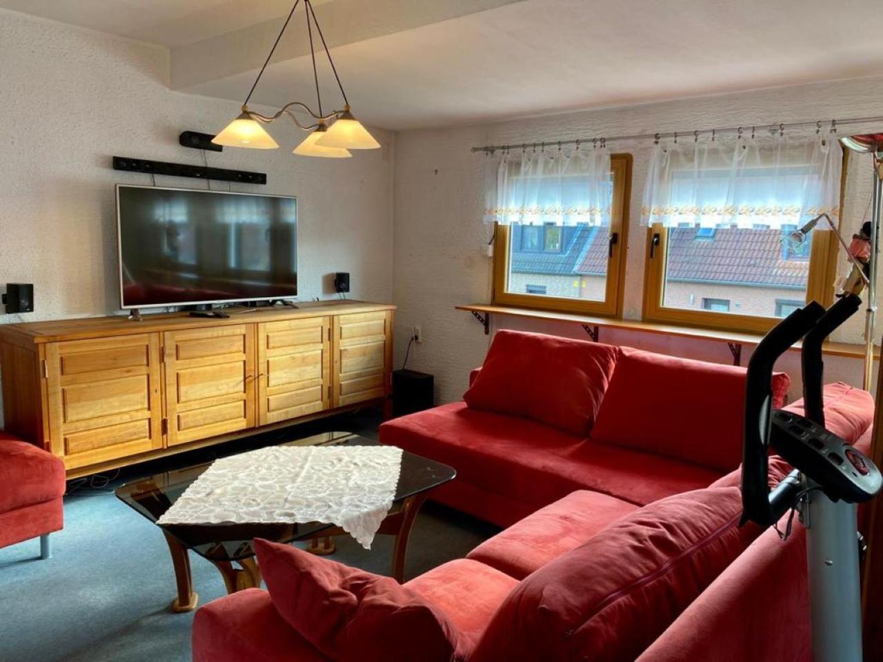 Cozy villa with garden, balcony and parking area in Düsseldorf
