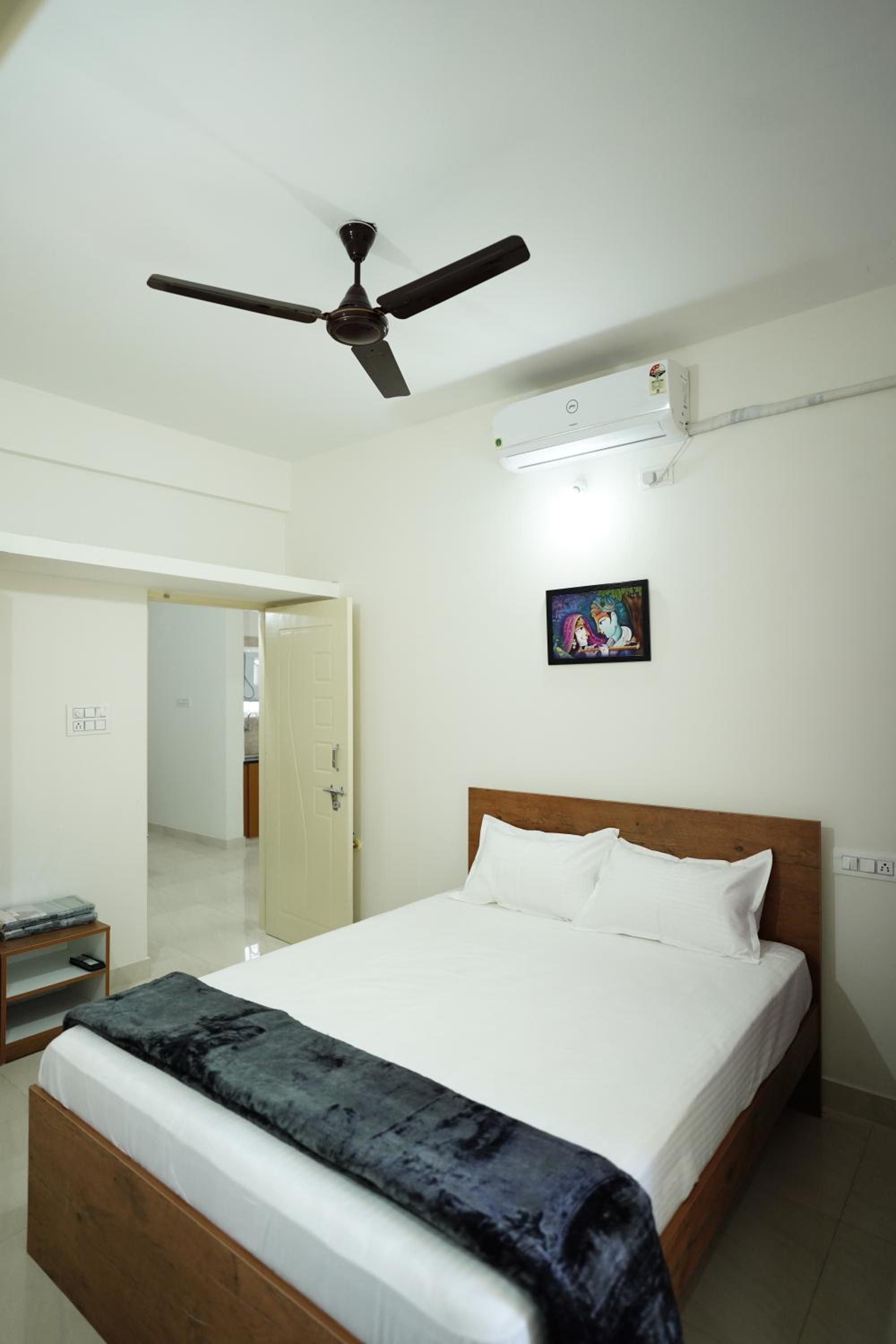 Castle Suites by Haven Homes, Kempegowda International Airport road view 5