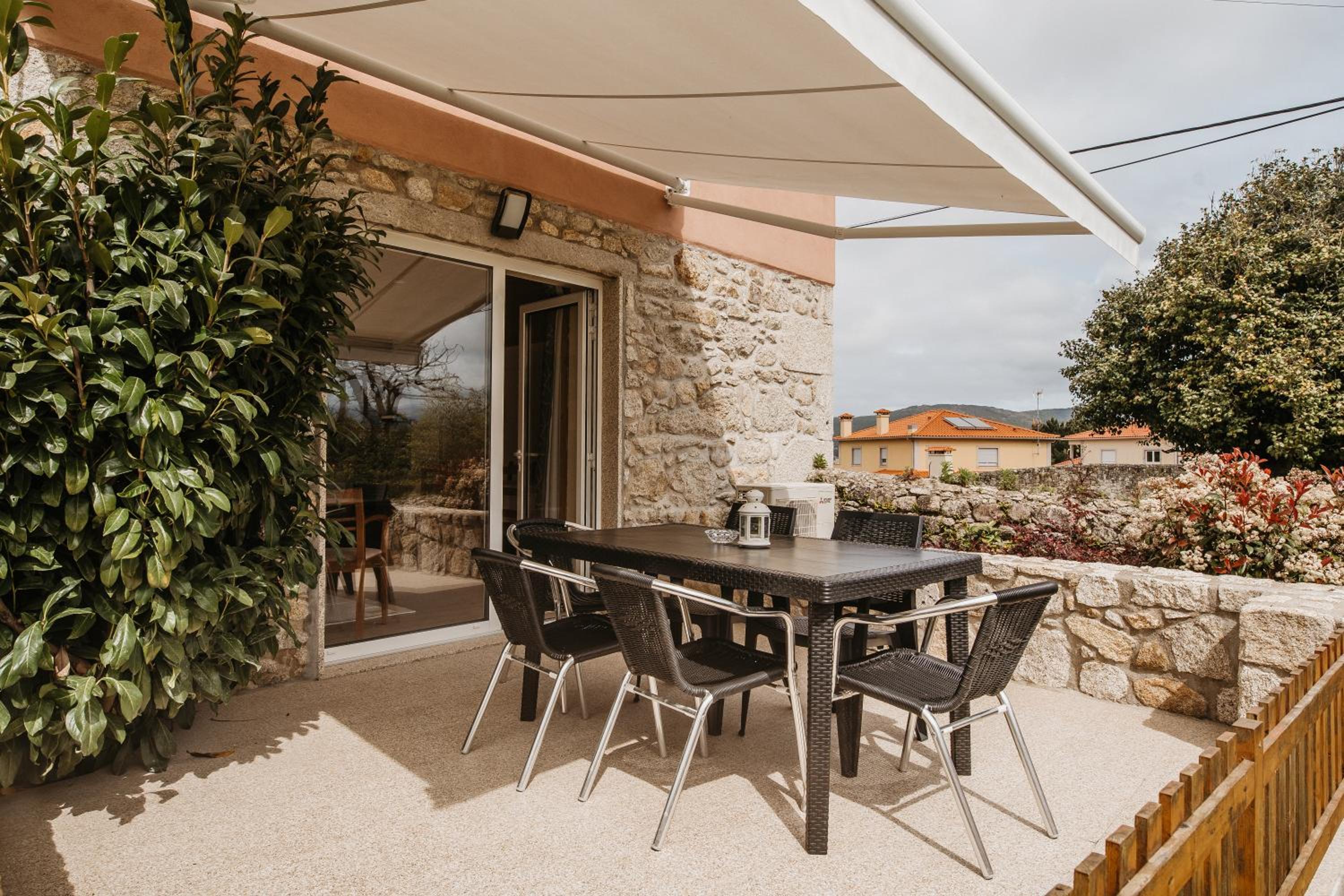 Forno House - O Lagar view 2