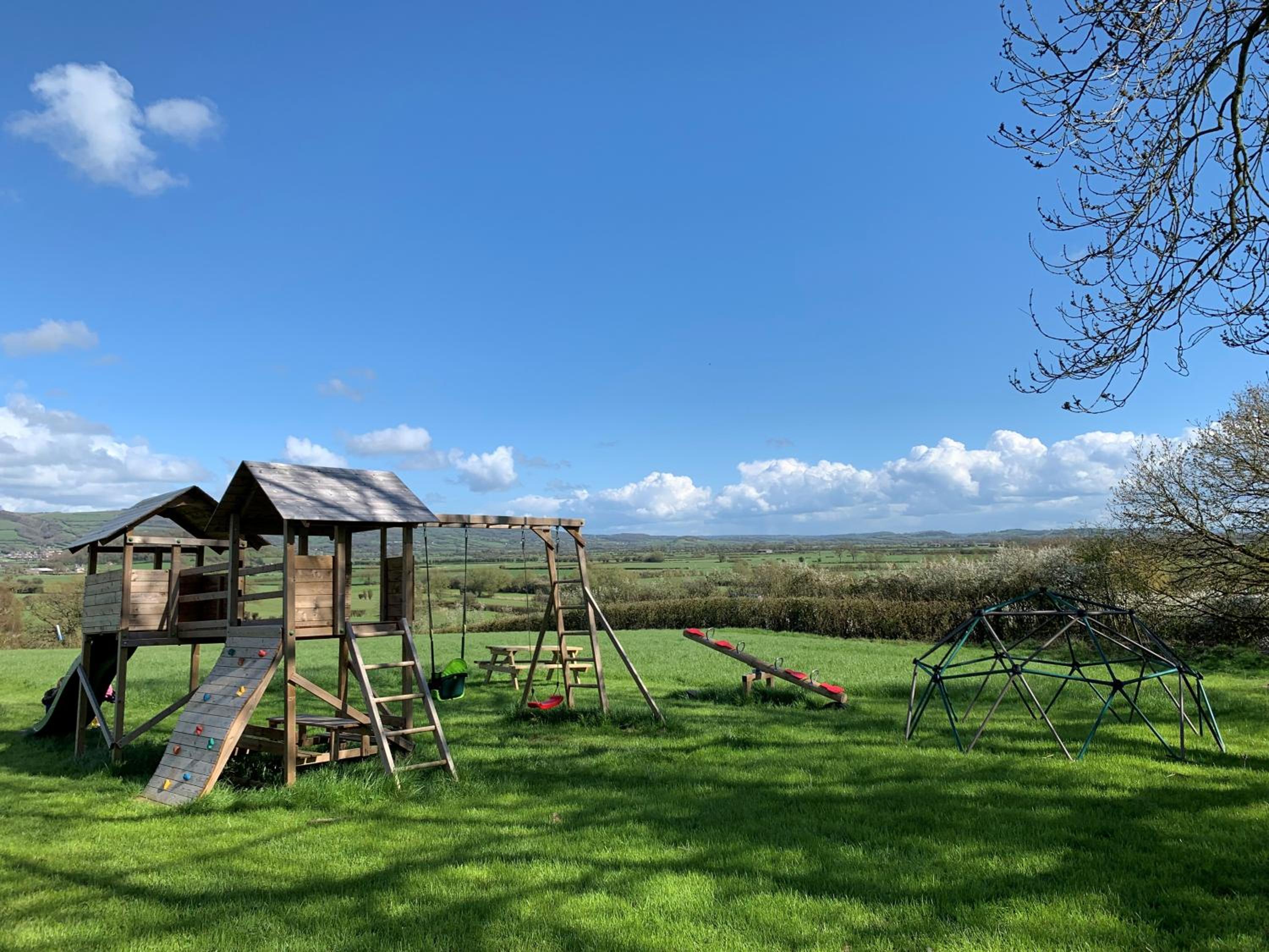 Ashton Cottages
