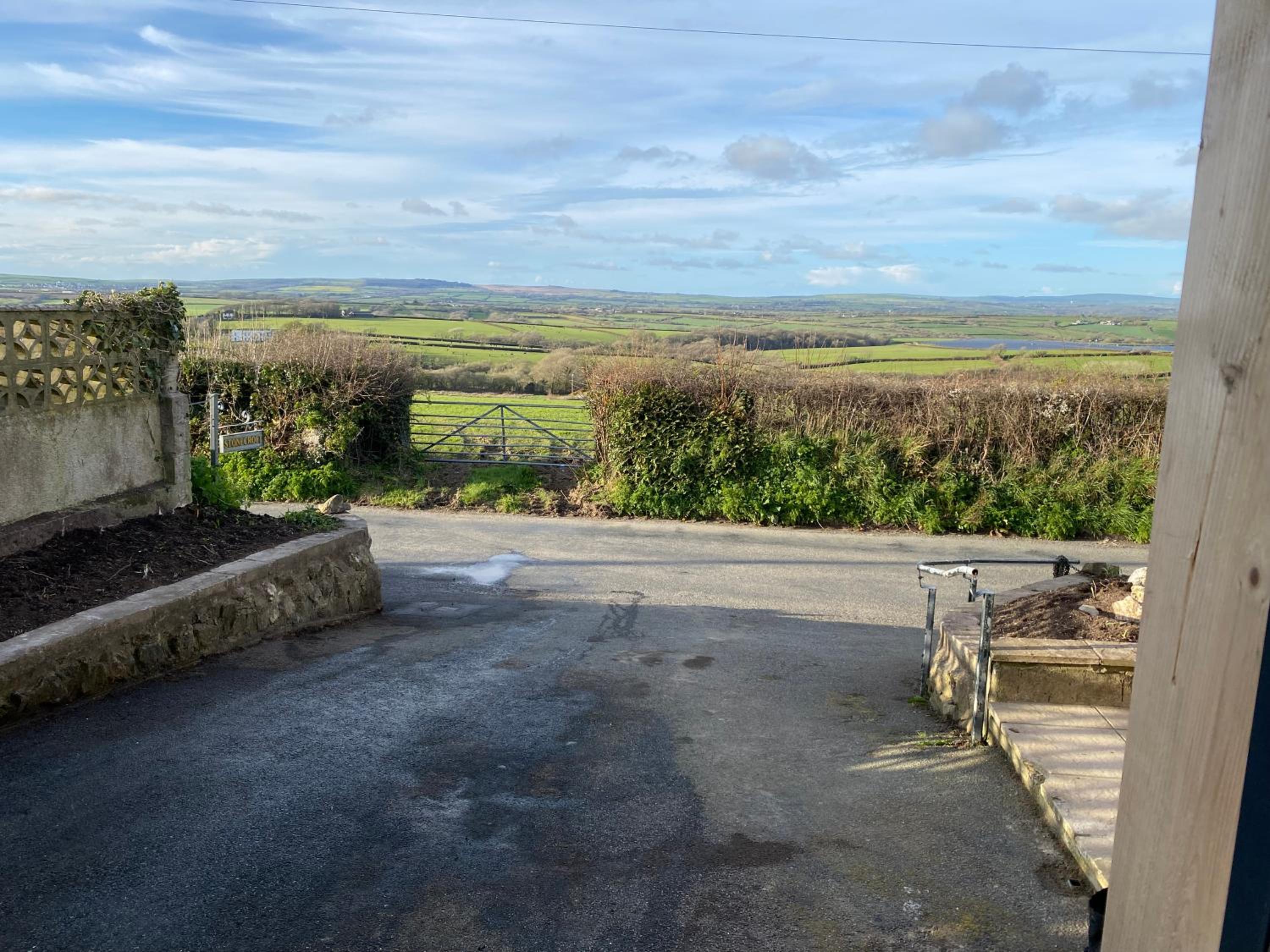 Stonecroft Cwtch