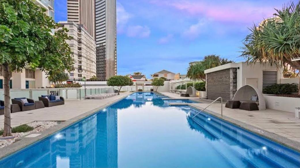 Luxury Sub-Penthouse Gold Coast, Spectacular Panoramic Ocean Views