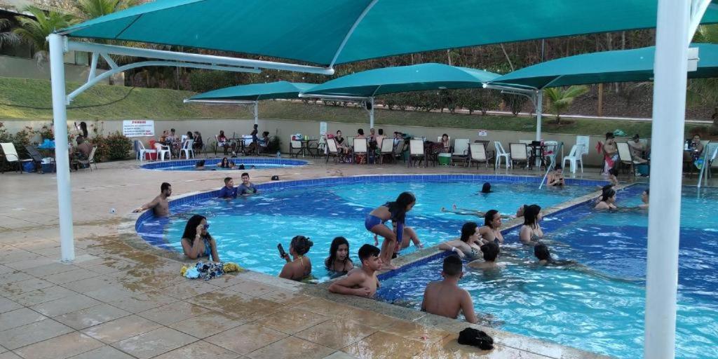 Belo Apartamento no ALDEIA DO LAGO em Caldas Novas