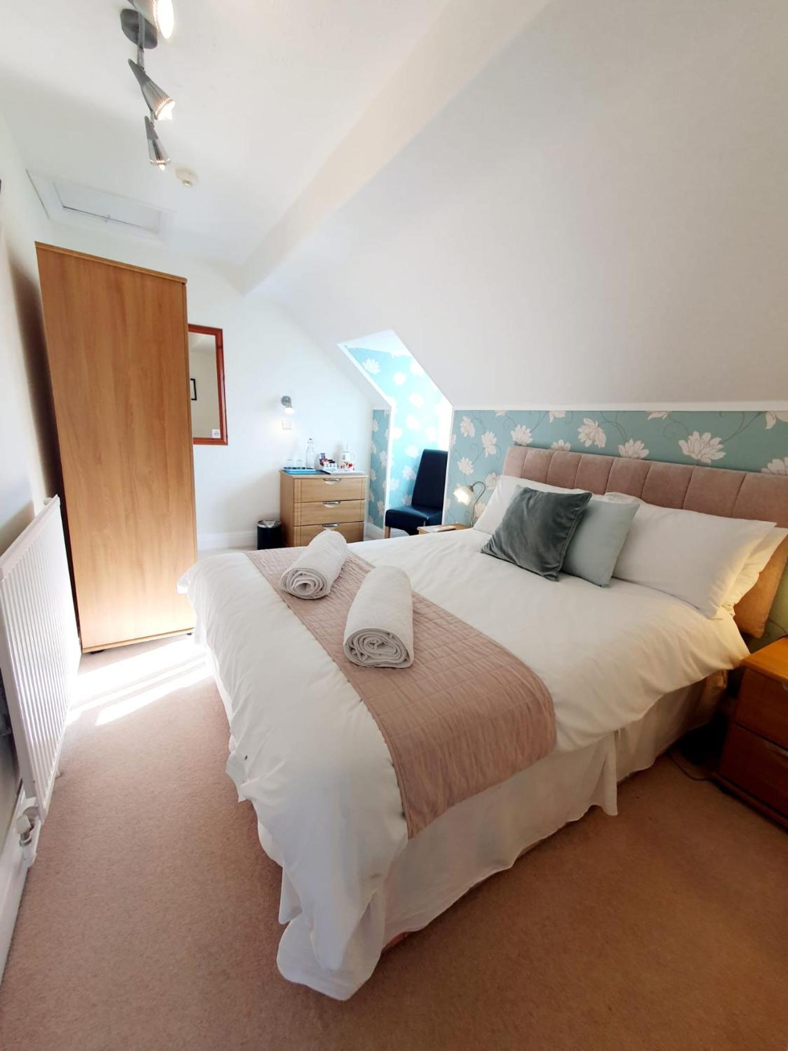 Cleave Court Guest House