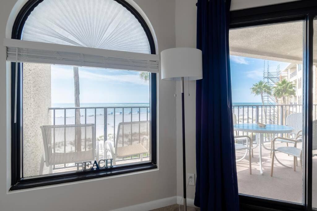 Seascape 315 - Oceanfront Condo Overlooking Pool view 5