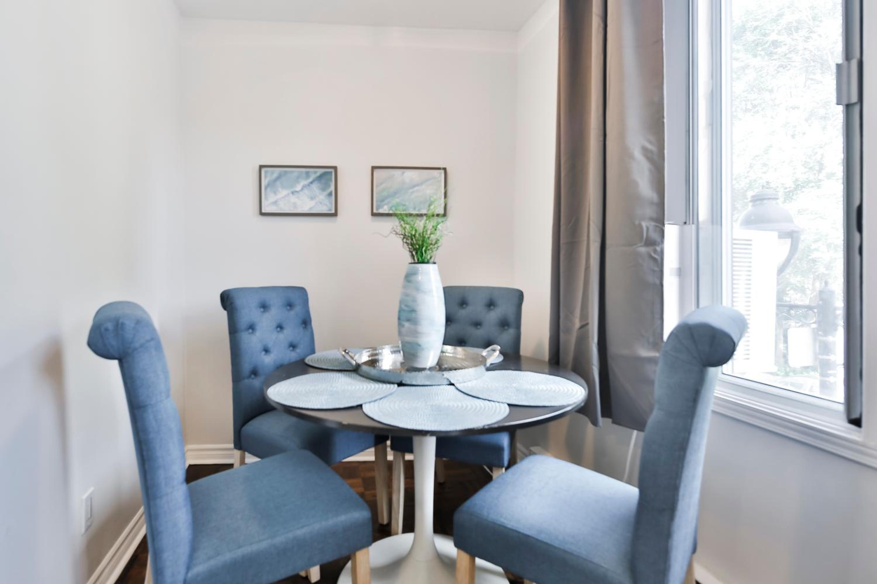 250 METERS to METRO BERRI UQAM - Spacious fully equipped APARTMENTS - 1 FREE PARKING per unit - in-unit Washer & Dryer - fully stocked KITCHEN - WORKSPACE 