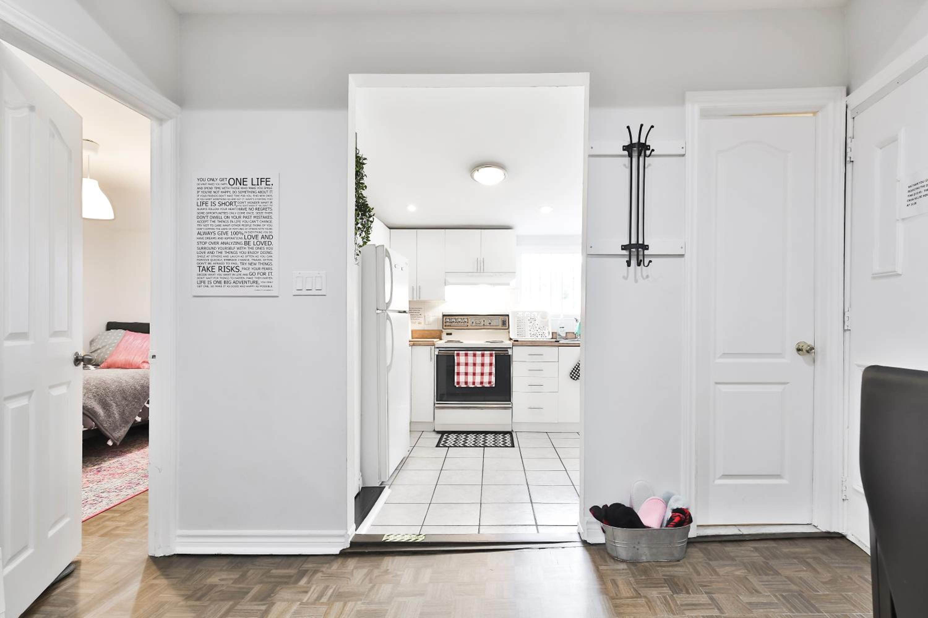 250 METERS to METRO BERRI UQAM - Spacious fully equipped APARTMENTS - 1 FREE PARKING per unit - in-unit Washer & Dryer - fully stocked KITCHEN - WORKSPACE 