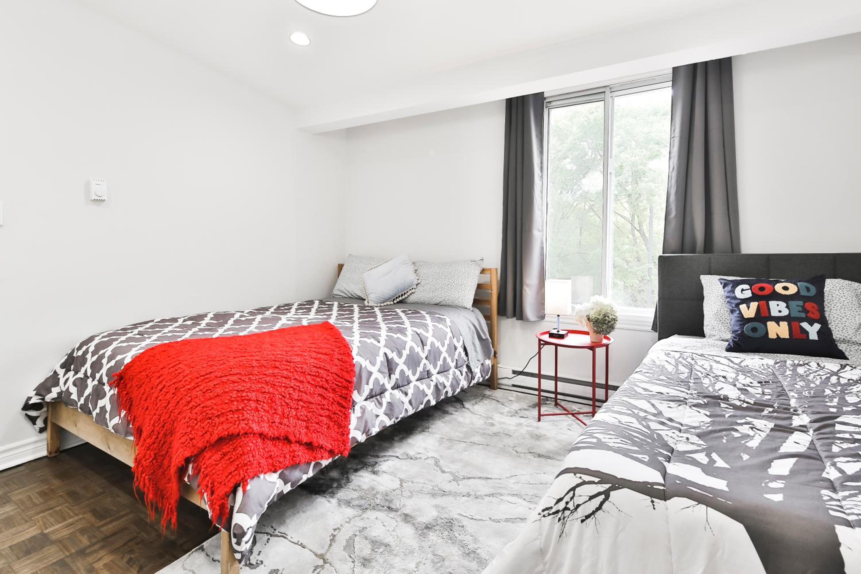 250 METERS to METRO BERRI UQAM - Spacious fully equipped APARTMENTS - 1 FREE PARKING per unit - in-unit Washer & Dryer - fully stocked KITCHEN - WORKSPACE 