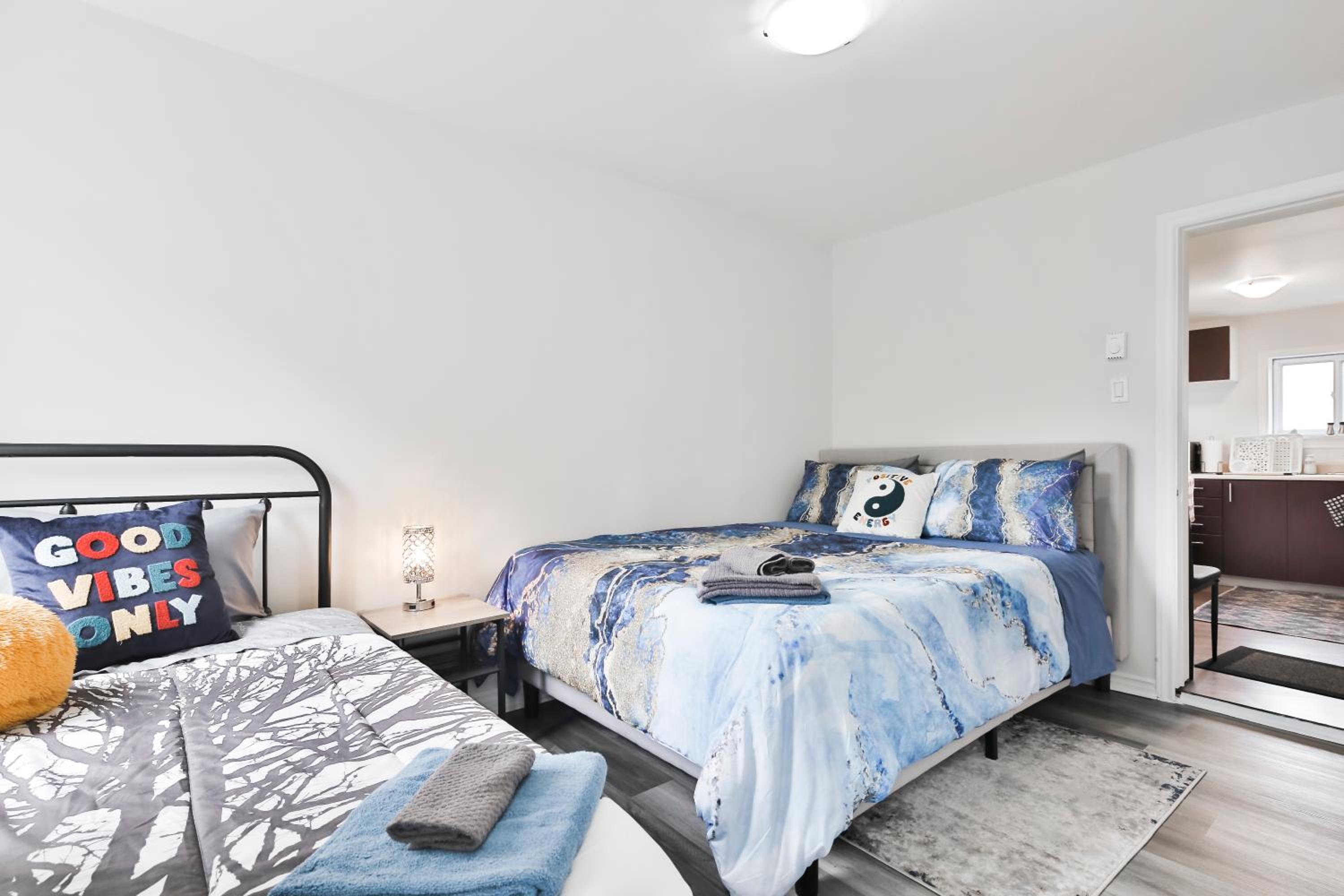 250 METERS to METRO BERRI UQAM - Spacious fully equipped APARTMENTS - 1 FREE PARKING per unit - in-unit Washer & Dryer - fully stocked KITCHEN - WORKSPACE 