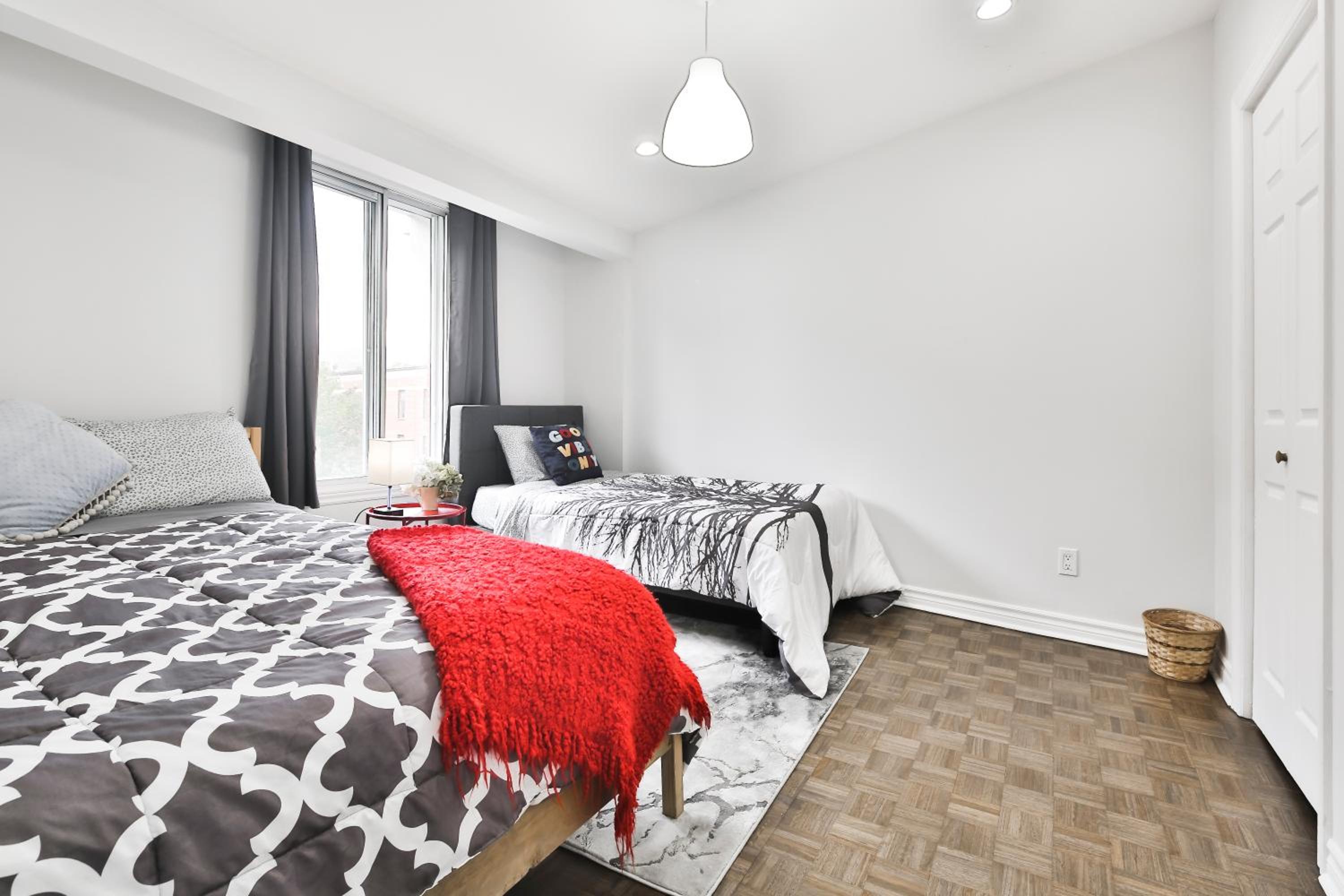 250 METERS to METRO BERRI UQAM - Spacious fully equipped APARTMENTS - 1 FREE PARKING per unit - in-unit Washer & Dryer - fully stocked KITCHEN - WORKSPACE 