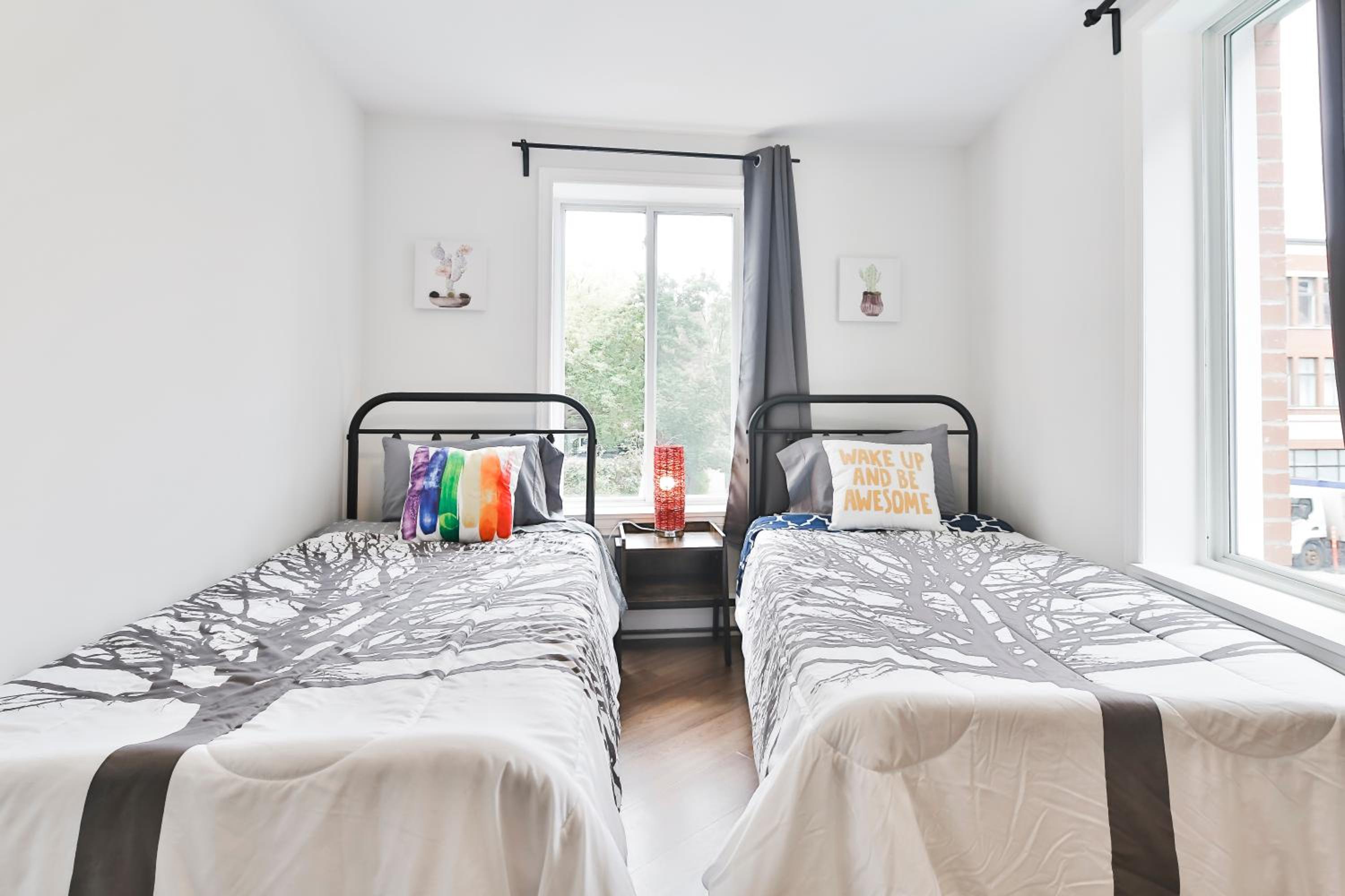 250 METERS to METRO BERRI UQAM - Spacious fully equipped APARTMENTS - 1 FREE PARKING per unit - in-unit Washer & Dryer - fully stocked KITCHEN - WORKSPACE 