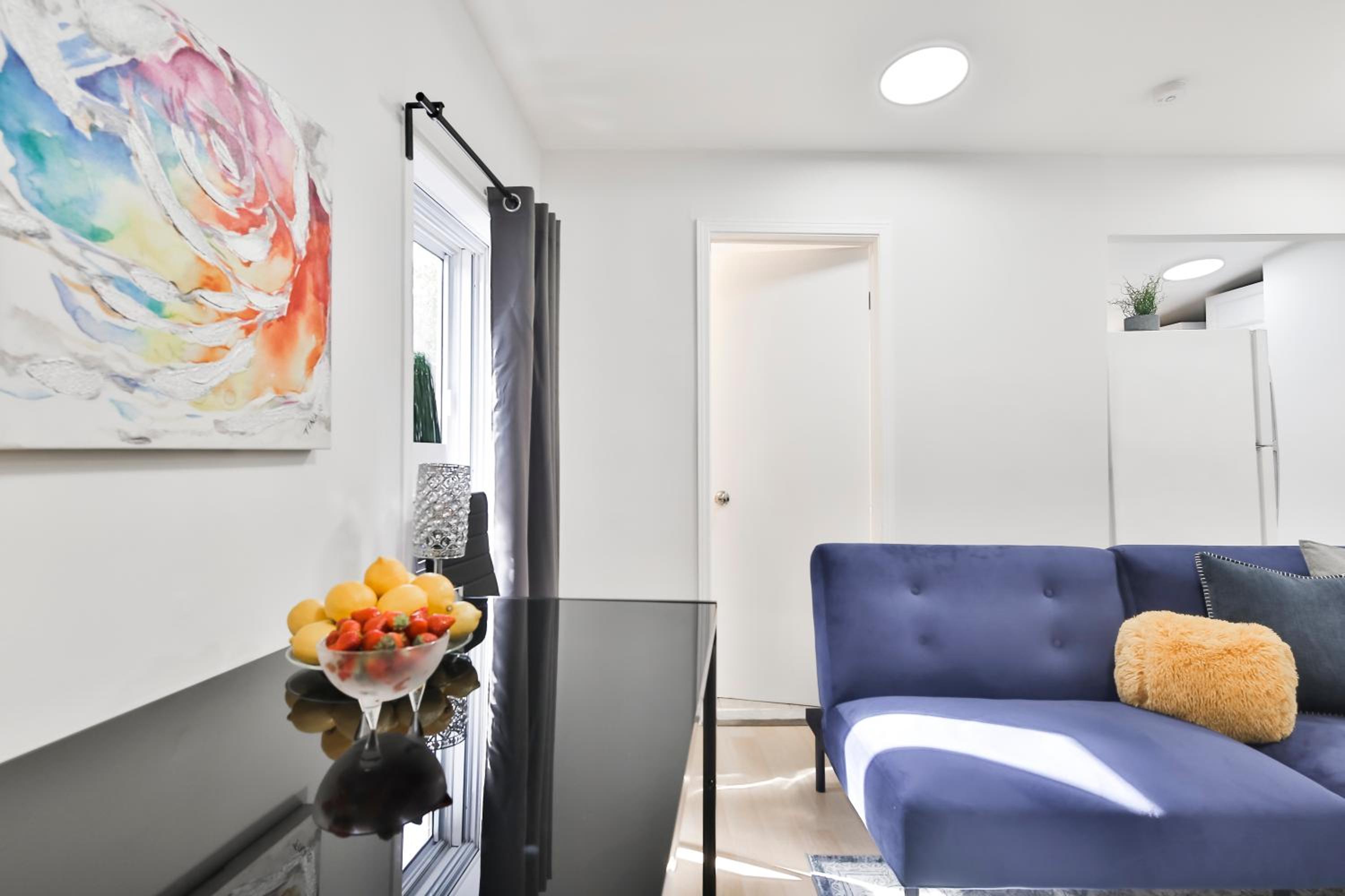 250 METERS to METRO BERRI UQAM - Spacious fully equipped APARTMENTS - 1 FREE PARKING per unit - in-unit Washer & Dryer - fully stocked KITCHEN - WORKSPACE 