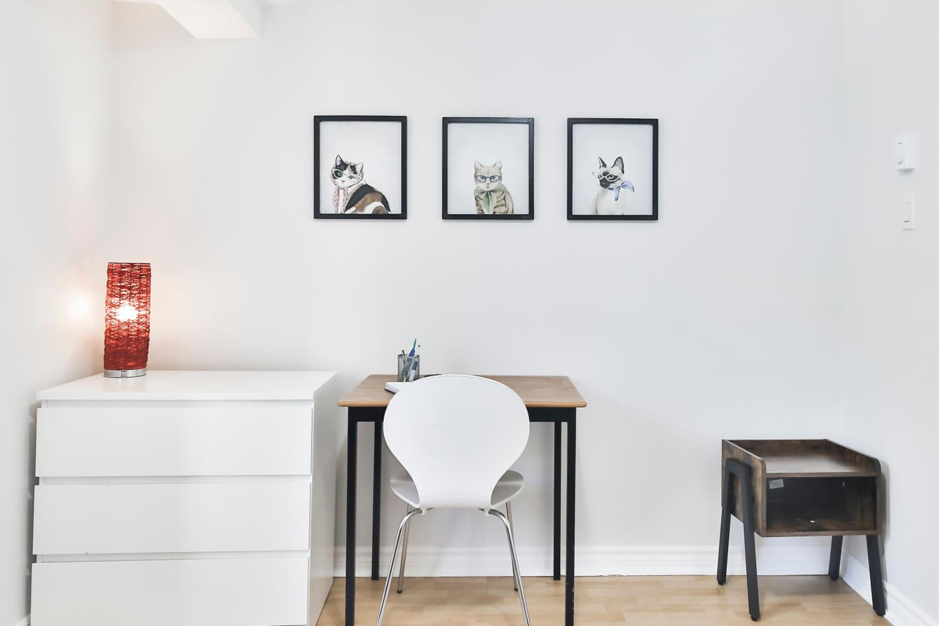 250 METERS to METRO BERRI UQAM - Spacious fully equipped APARTMENTS - 1 FREE PARKING per unit - in-unit Washer & Dryer - fully stocked KITCHEN - WORKSPACE 