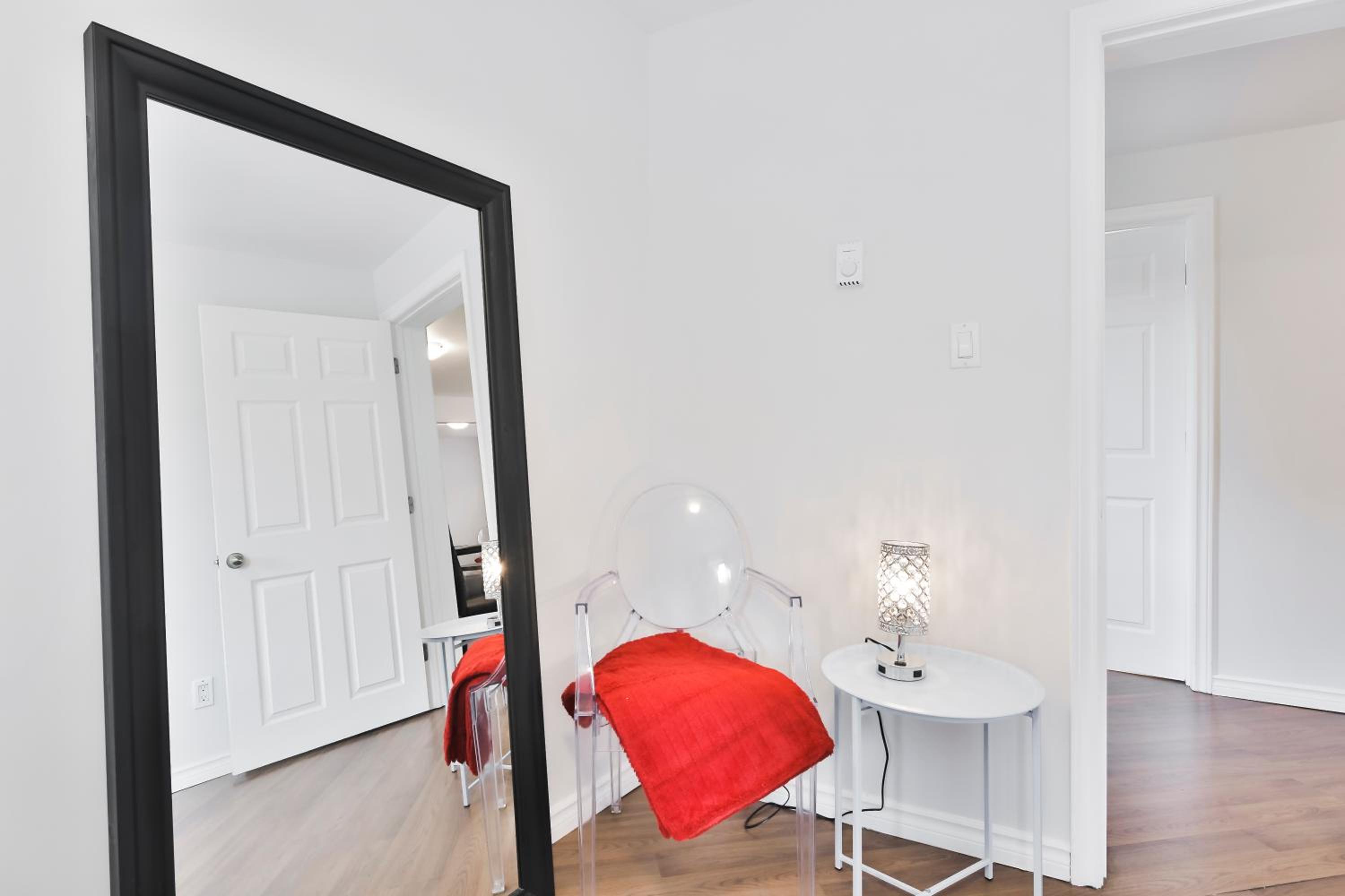 250 METERS to METRO BERRI UQAM - Spacious fully equipped APARTMENTS - 1 FREE PARKING per unit - in-unit Washer & Dryer - fully stocked KITCHEN - WORKSPACE 