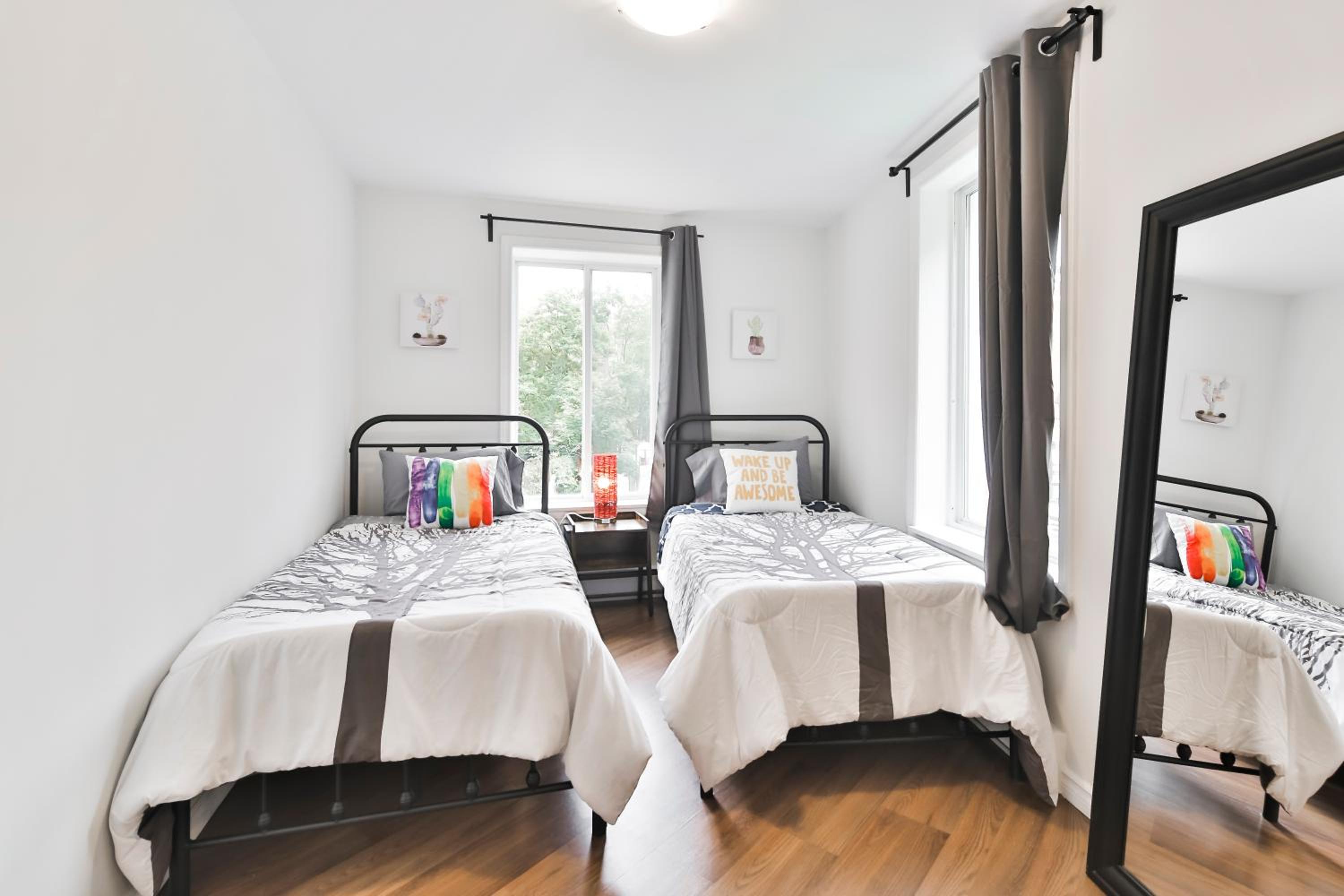 250 METERS to METRO BERRI UQAM - Spacious fully equipped APARTMENTS - 1 FREE PARKING per unit - in-unit Washer & Dryer - fully stocked KITCHEN - WORKSPACE 