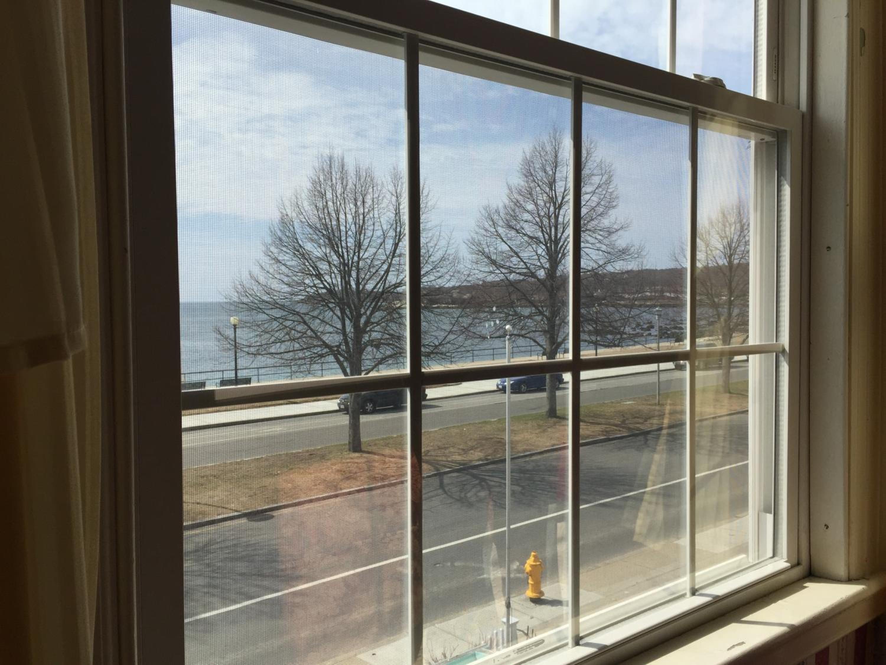 Harborview Inn