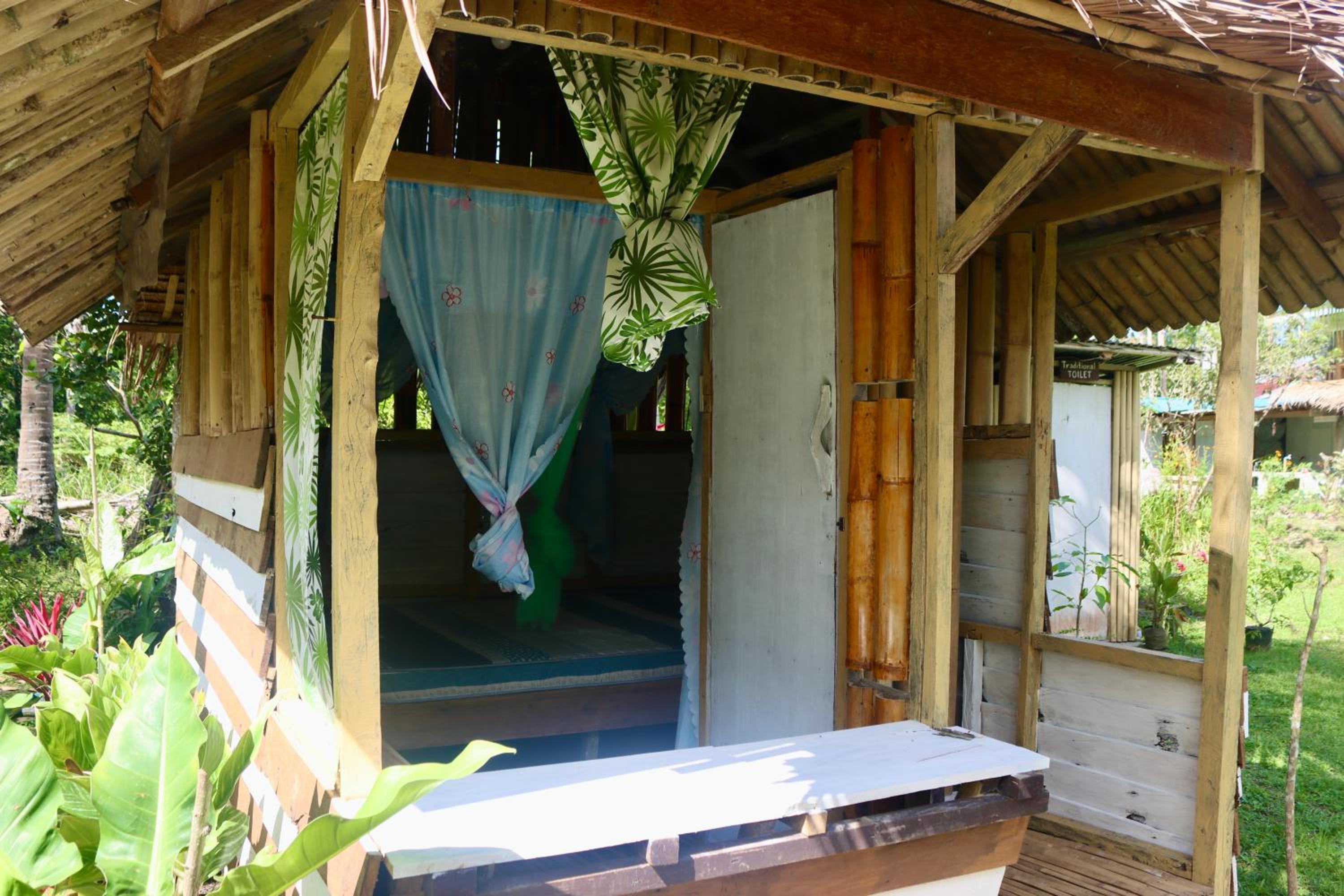 Bohol Hammock Hostel