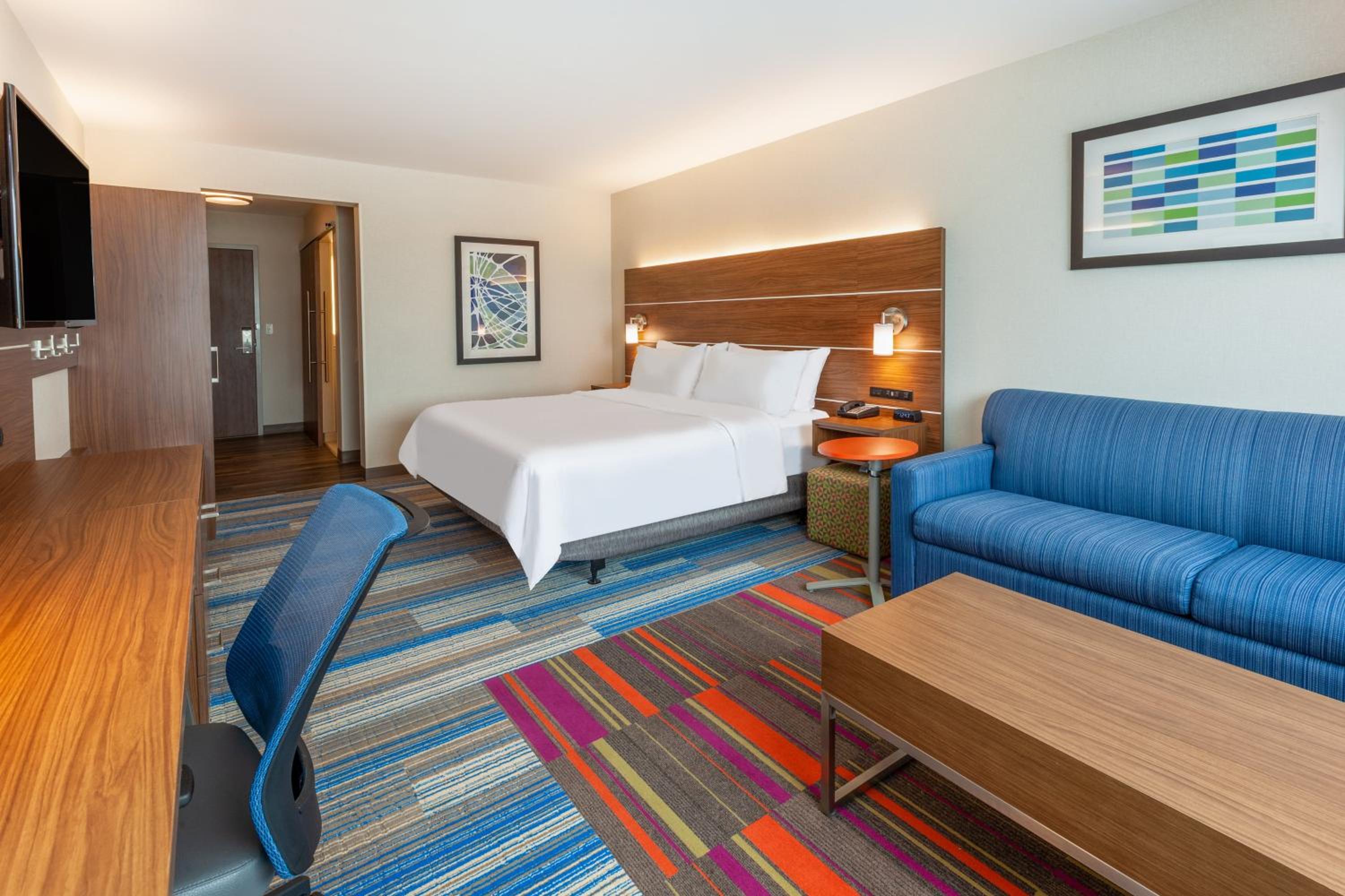 Brunswick Vacations - Holiday Inn Express  Suites Brunswick-Harpers Ferry Area, an IHG Hotel - Property Image 12
